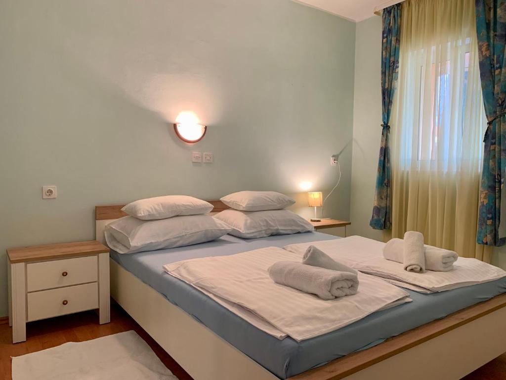 One bedroom apartment with balcony and sea view Lopar, Rab (A-22583-b) One bedroom apartment with balcony and sea view Lopar, Rab (A-22583-b)