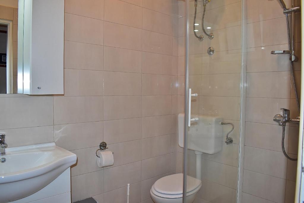 Top Rab Lopar Top Rab Lopar