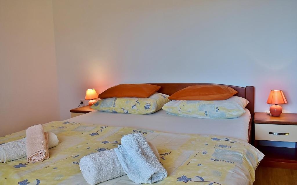 Top Rab Lopar Top Rab Lopar