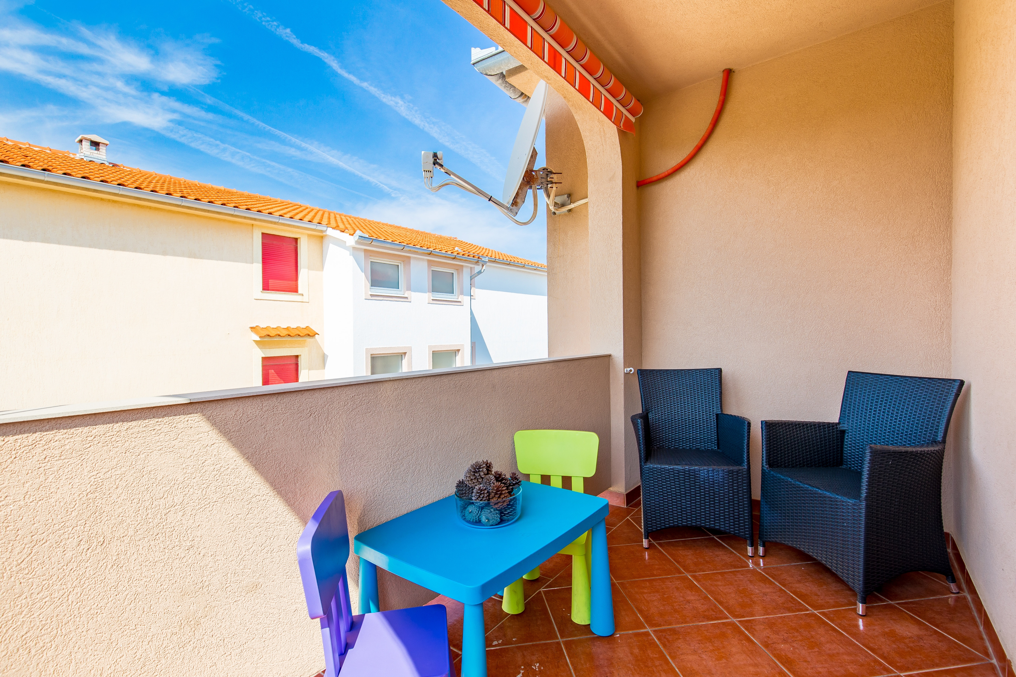 One bedroom apartment with terrace and sea view Barbat, Rab  A-a