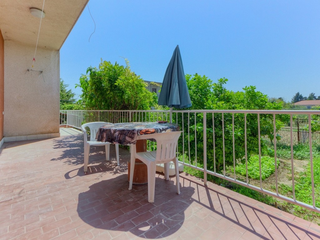 Two bedroom apartment with terrace Kaštel Stari, Kaštela  A-a