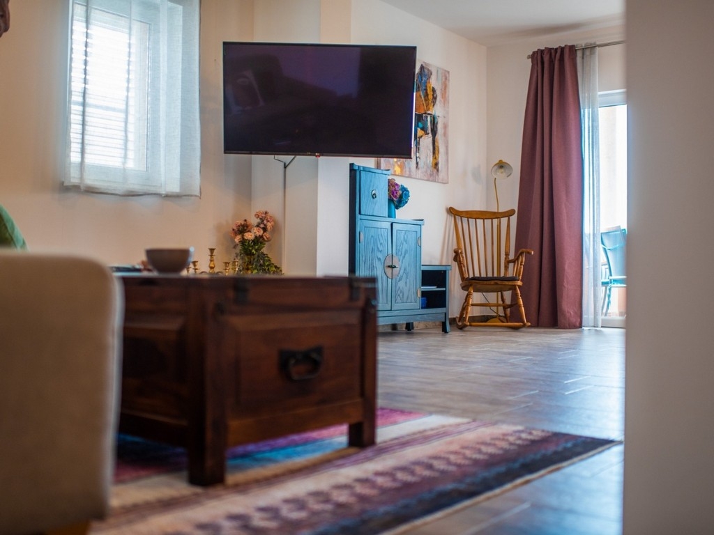 Three bedroom apartment with terrace Kaštel Gomilica, Kaštela  A-a