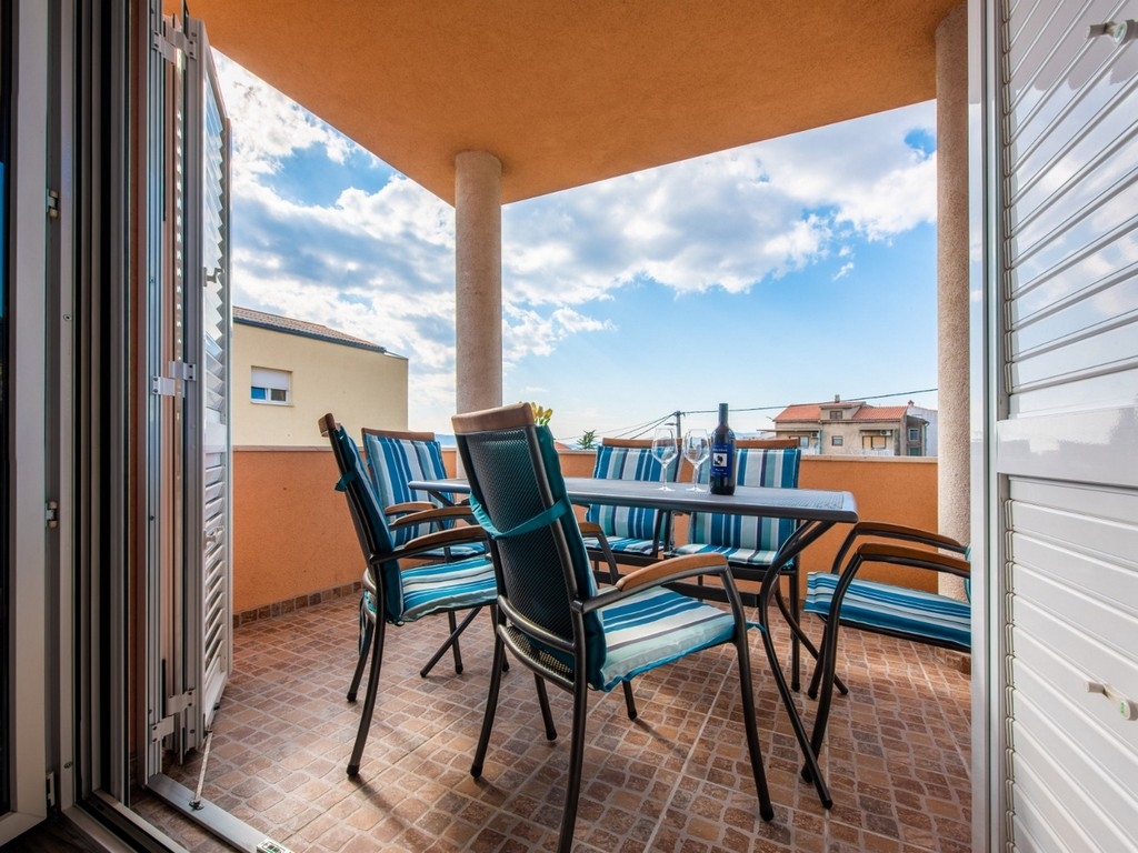 Three bedroom apartment with terrace Kaštel Gomilica, Kaštela  A-a