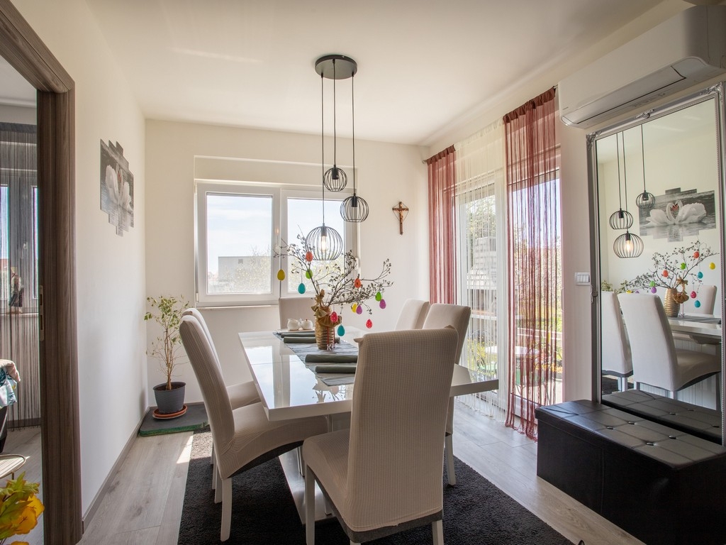 One bedroom apartment with terrace Kaštel Stari, Kaštela (A-22590-a)