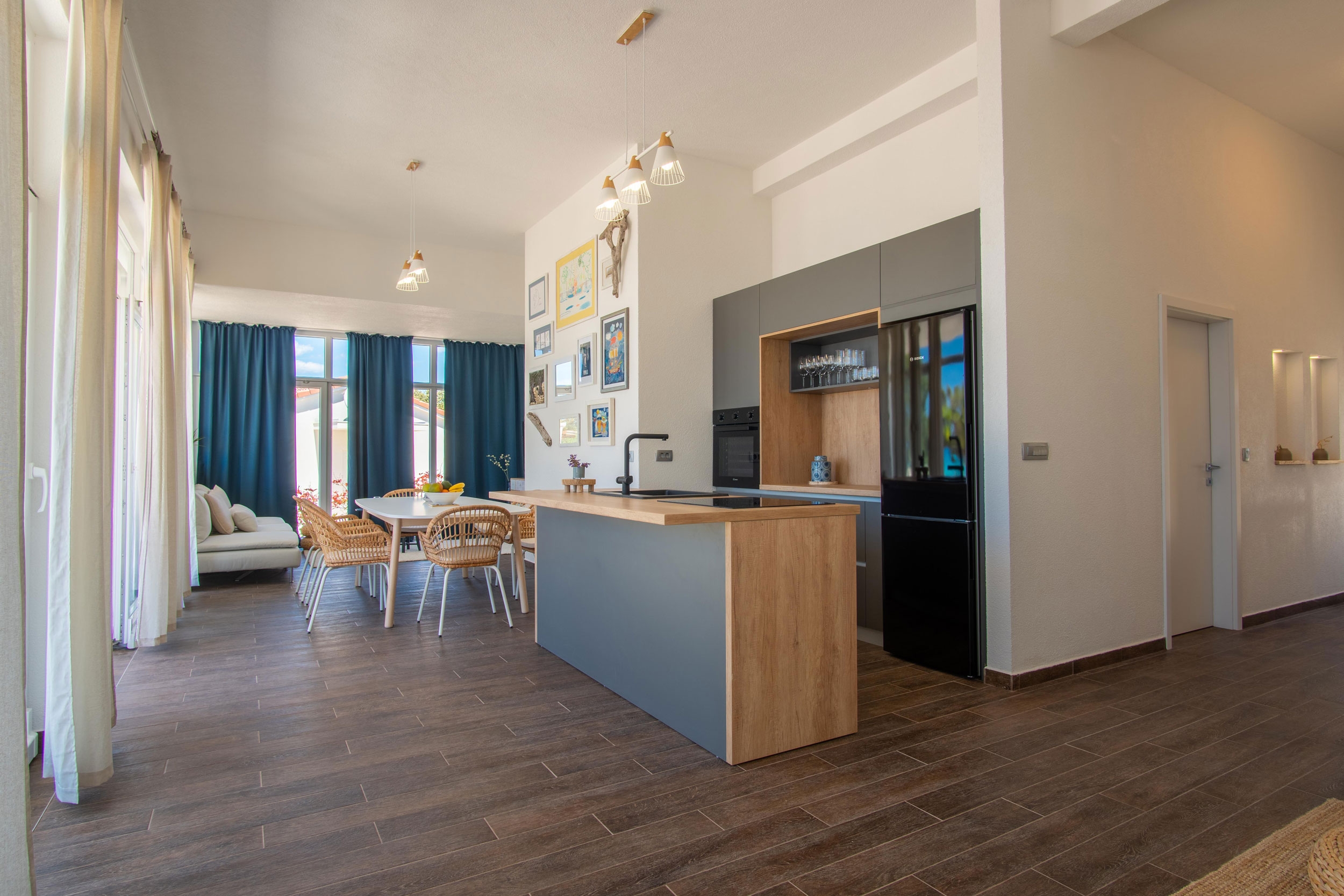 Four bedroom house near beach Mandre, Pag  K