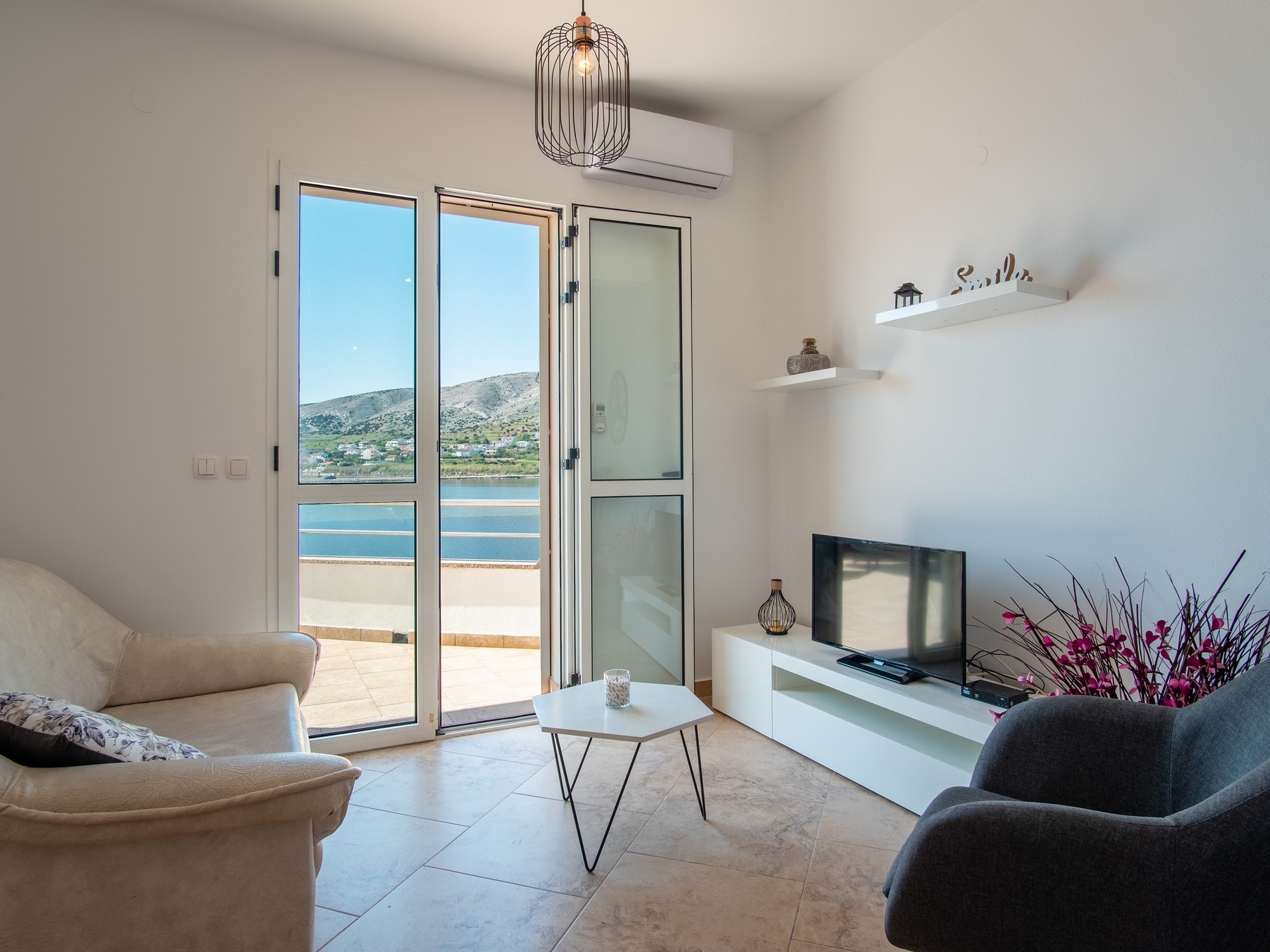 Two bedroom apartment with terrace and sea view Pag  A-a