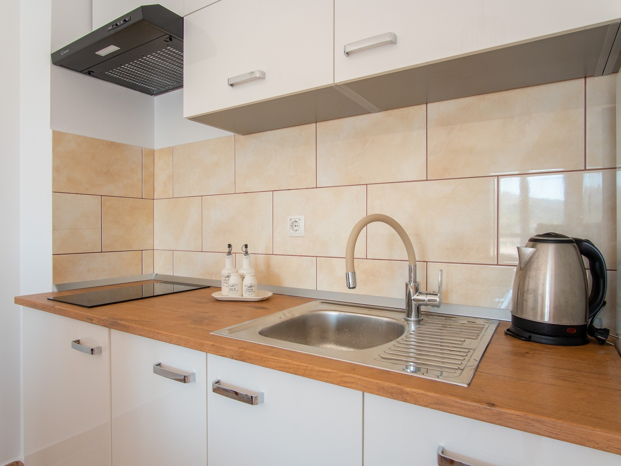 Two bedroom apartment with balcony and sea view Pag  A-b