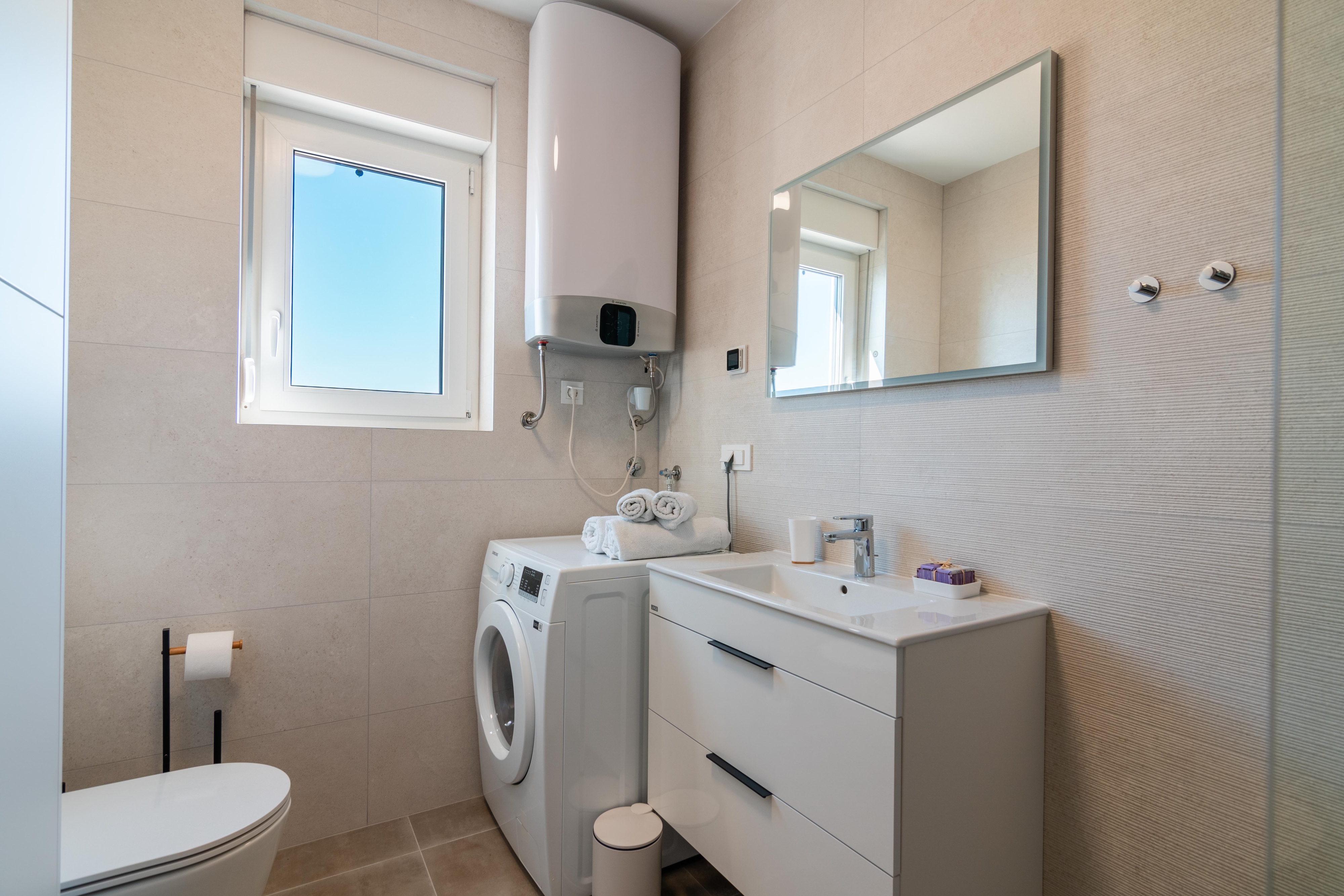 Two bedroom apartment with terrace and sea view Mandre, Pag  A-a