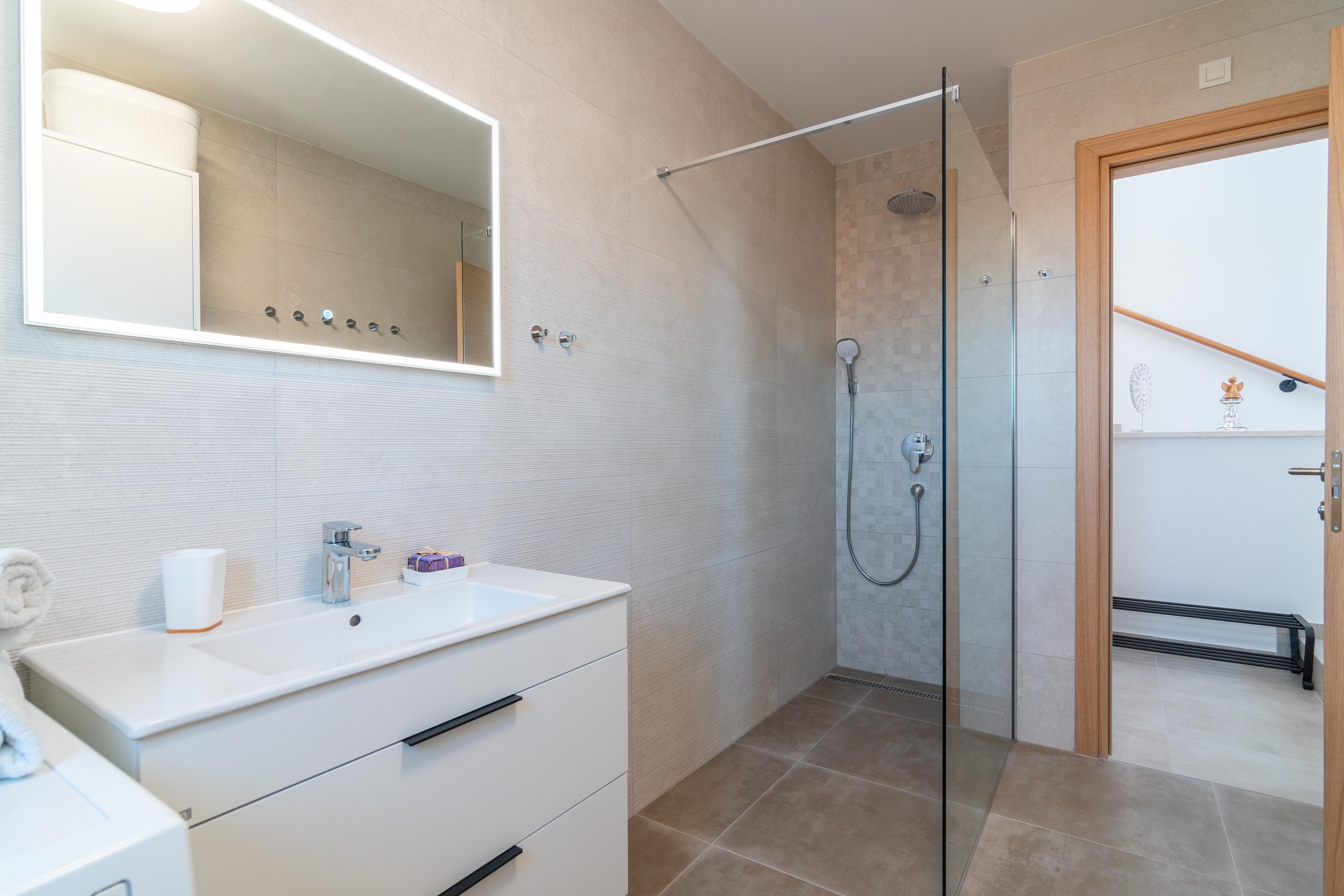 Two bedroom apartment with terrace and sea view Mandre, Pag  A-a