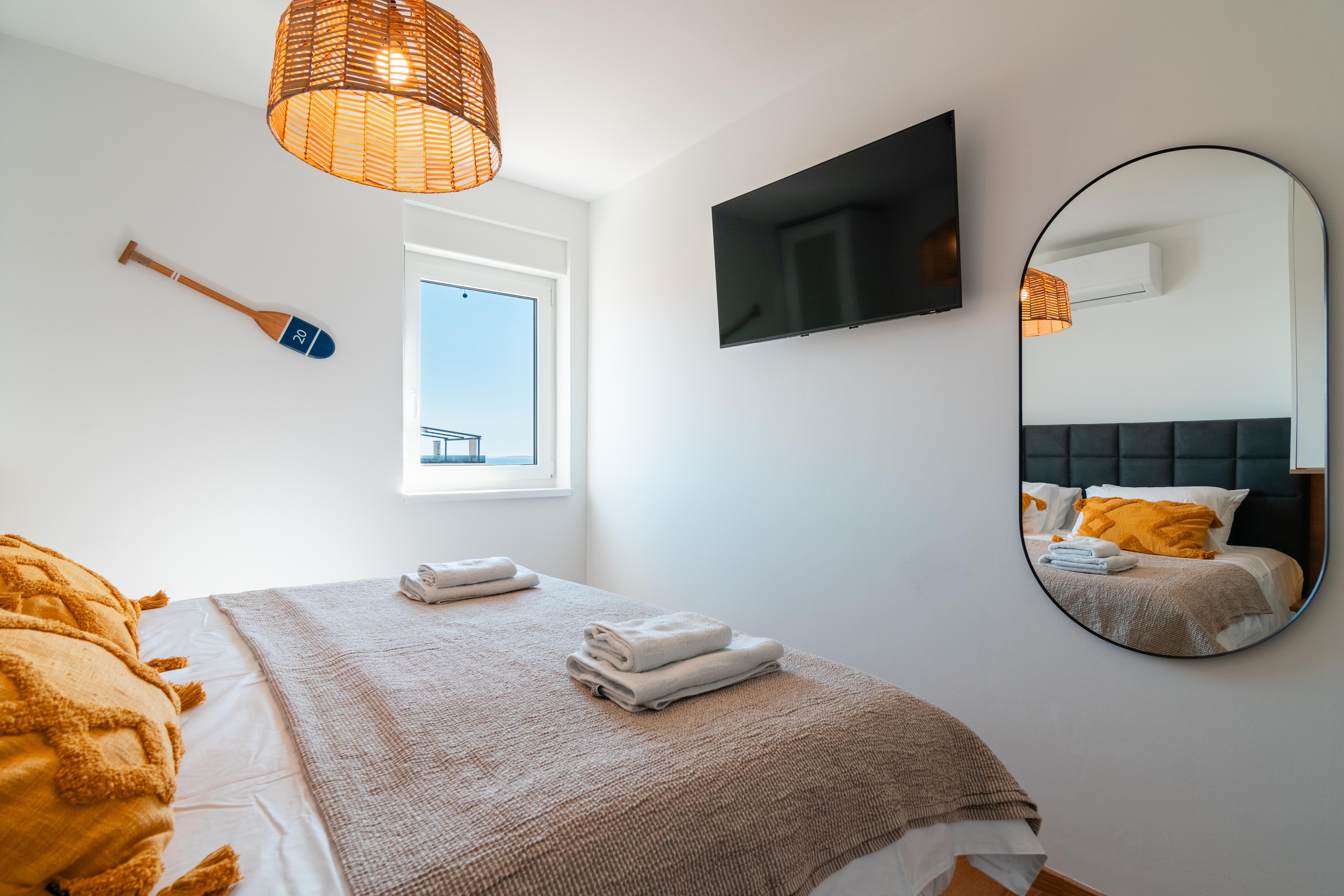 Two bedroom apartment with terrace and sea view Mandre, Pag  A-a