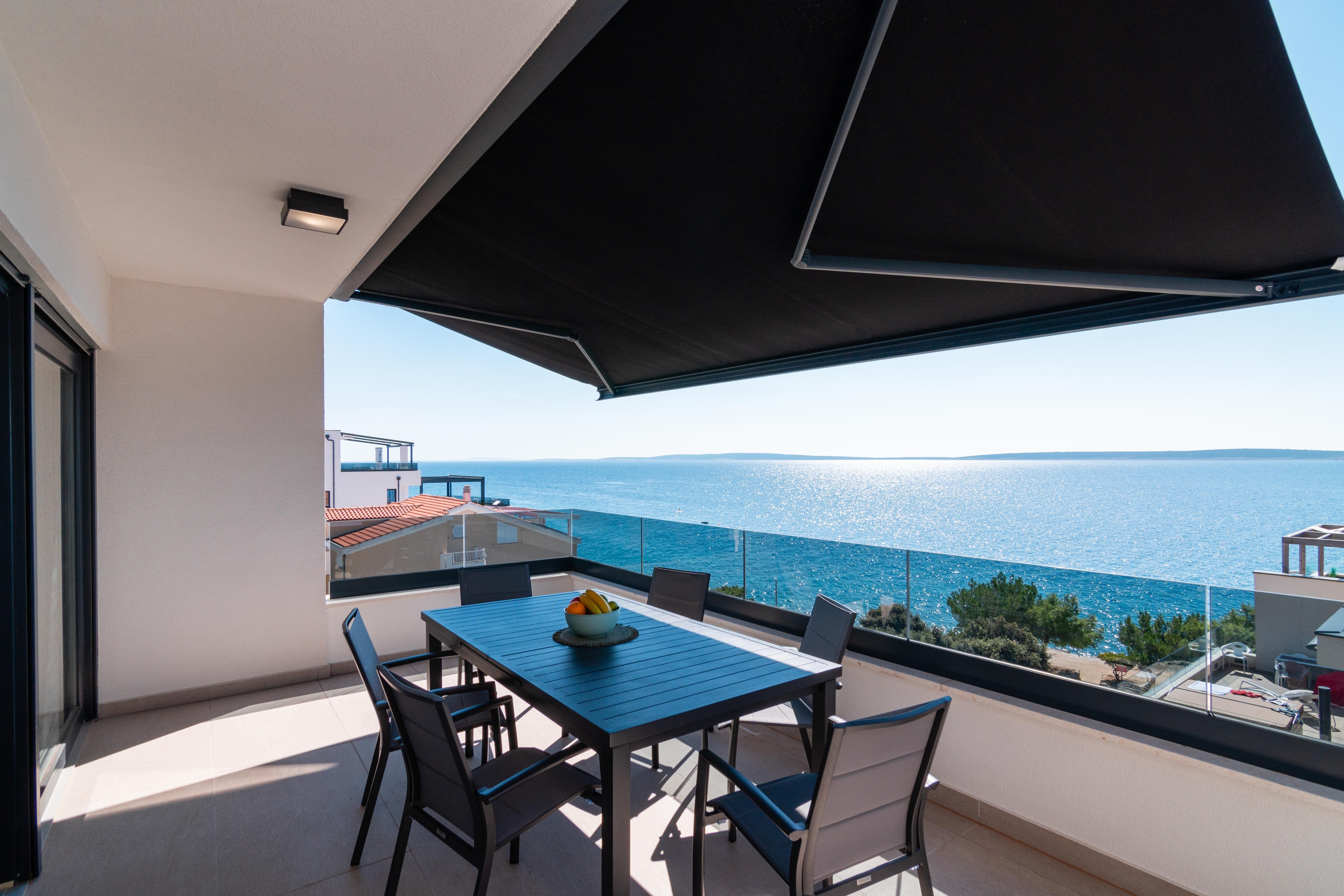 Two bedroom apartment with terrace and sea view Mandre, Pag  A-a