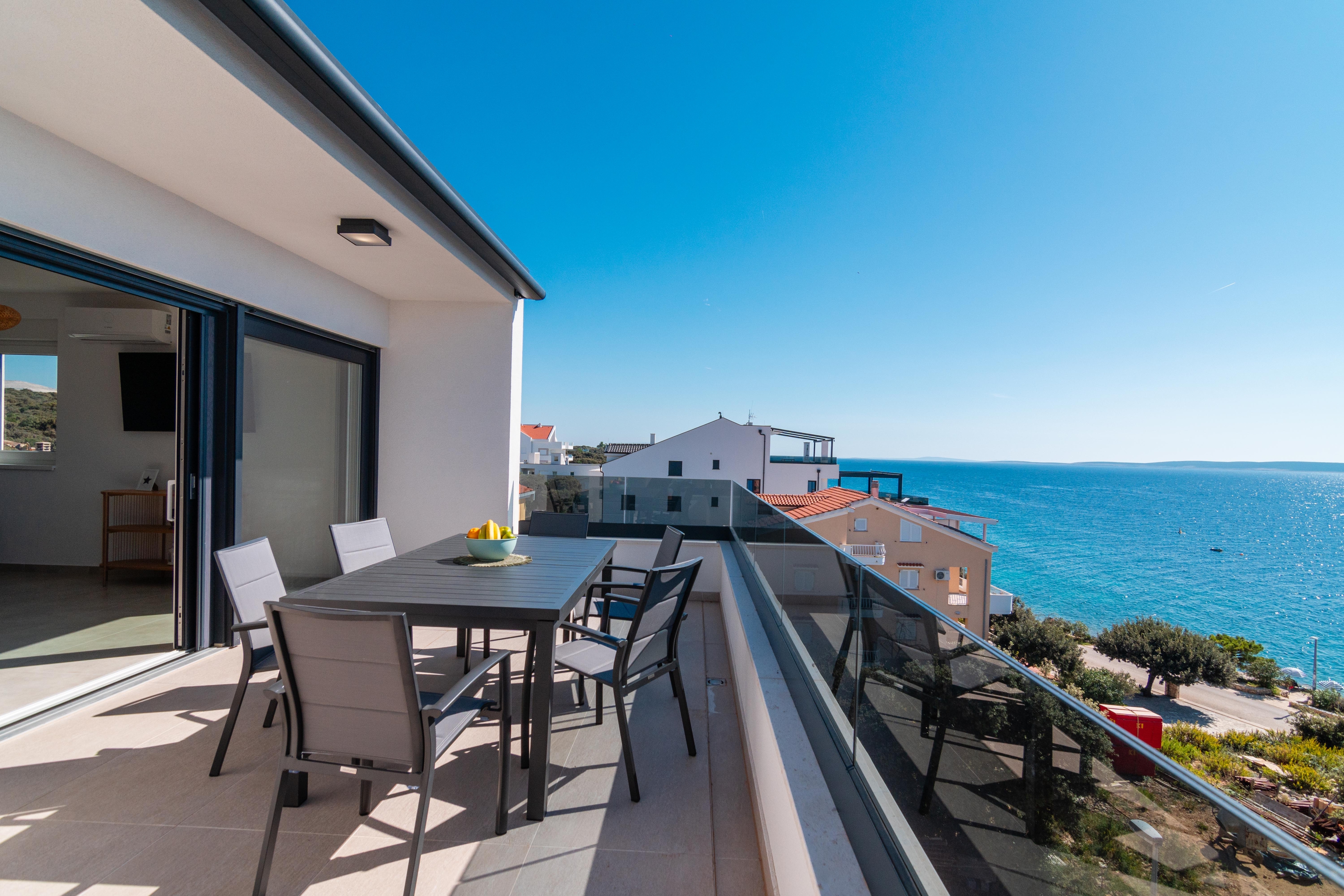 Two bedroom apartment with terrace and sea view Mandre, Pag  A-a
