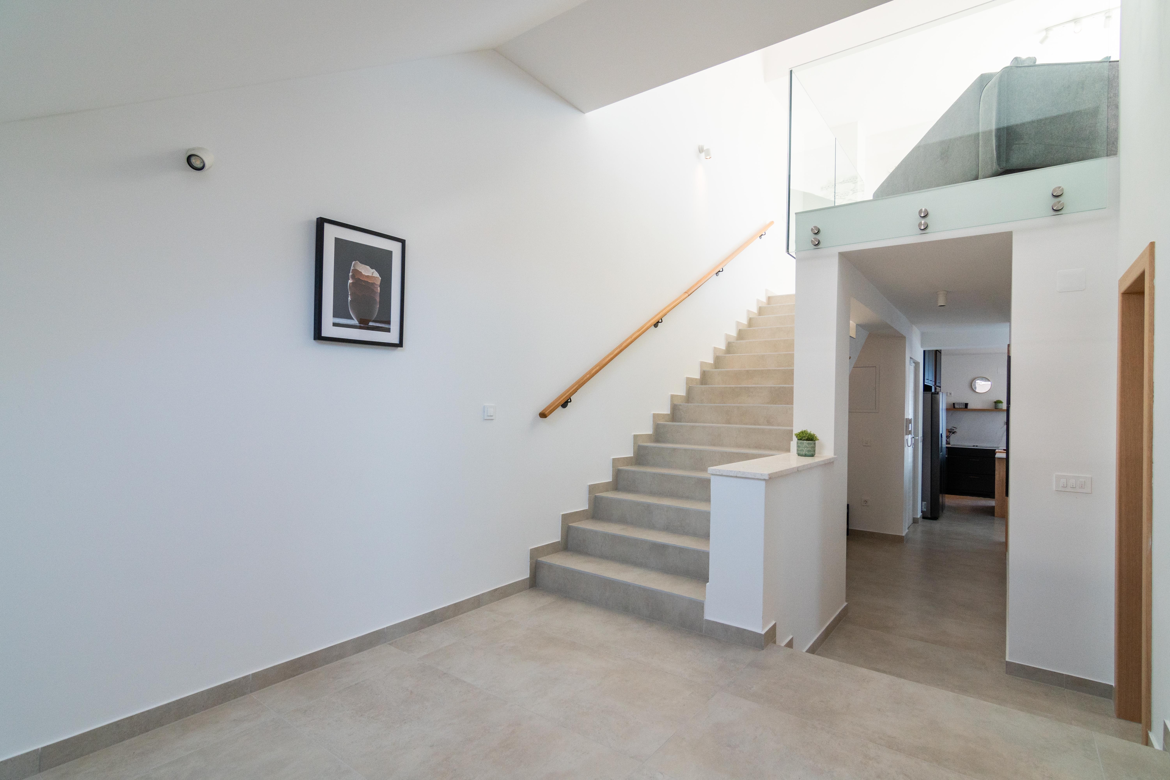 Two bedroom apartment with terrace and sea view Mandre, Pag  A-b