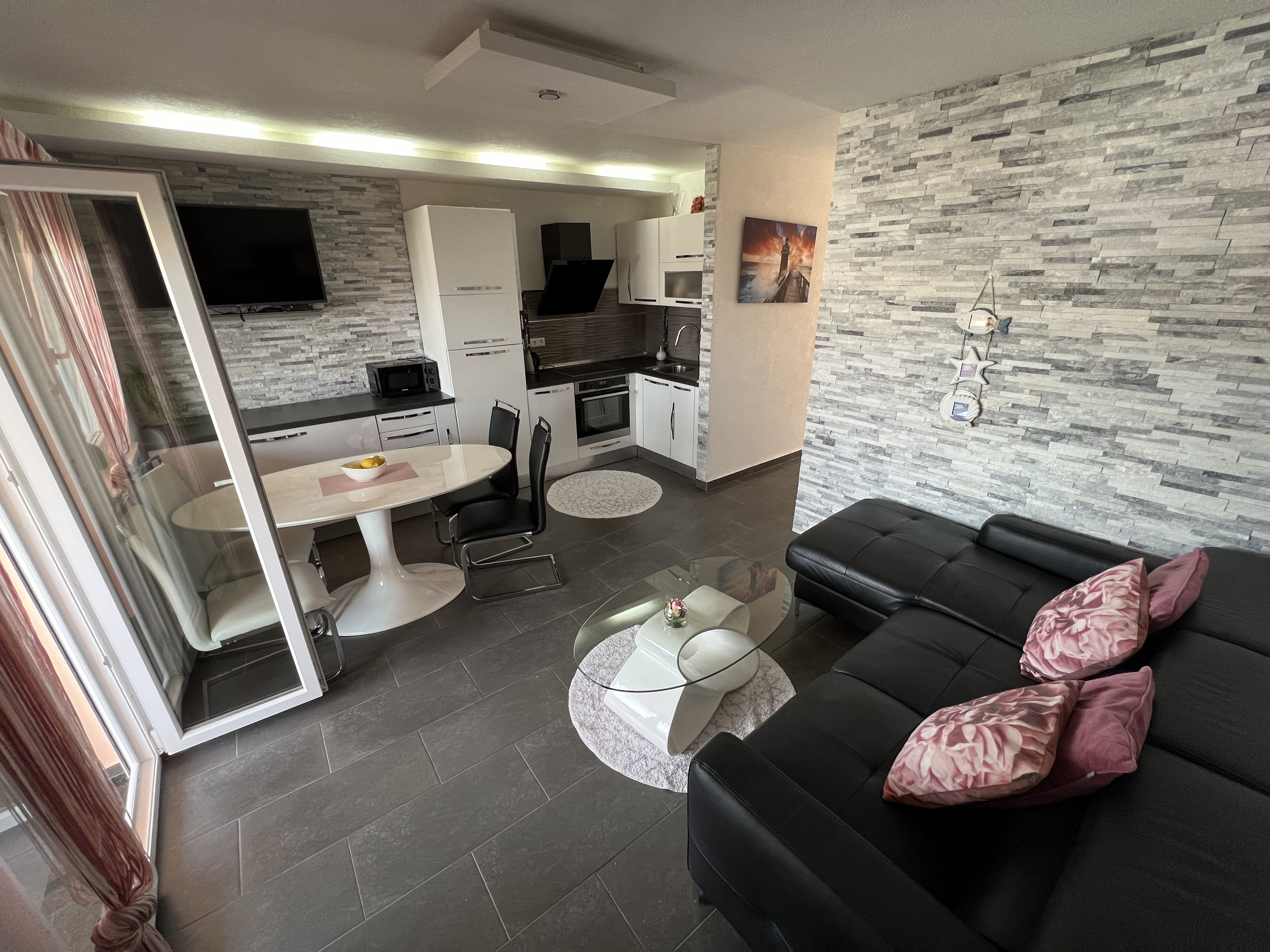 One bedroom apartment with terrace and sea view Pag  A-b