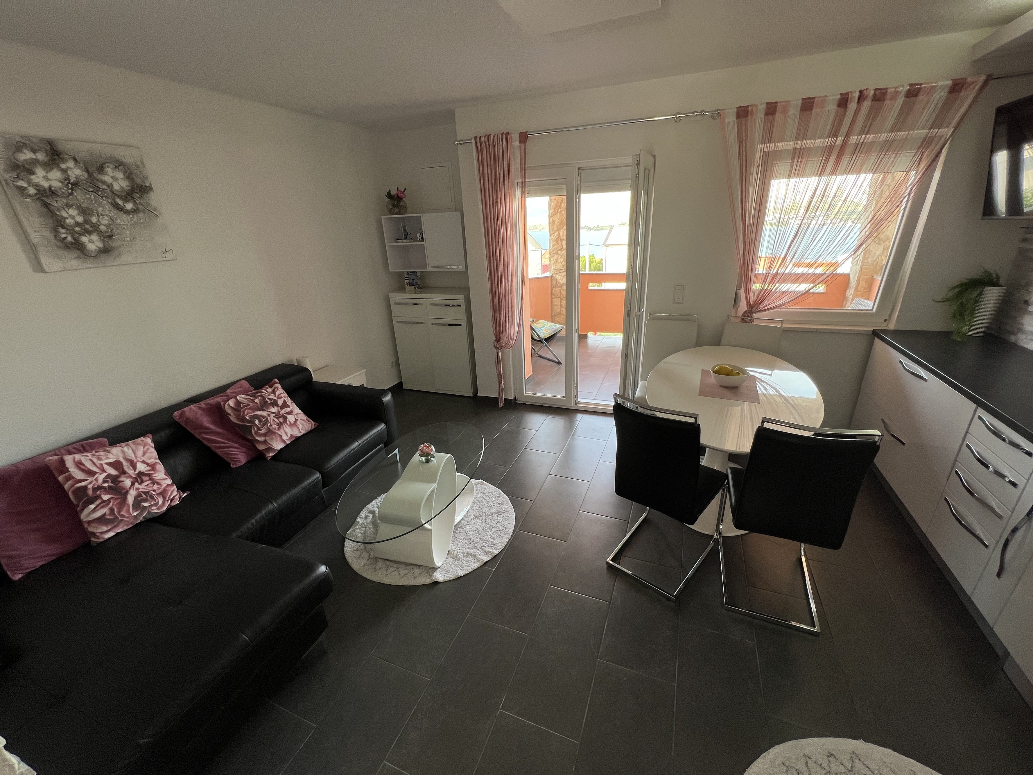One bedroom apartment with terrace and sea view Pag  A-b