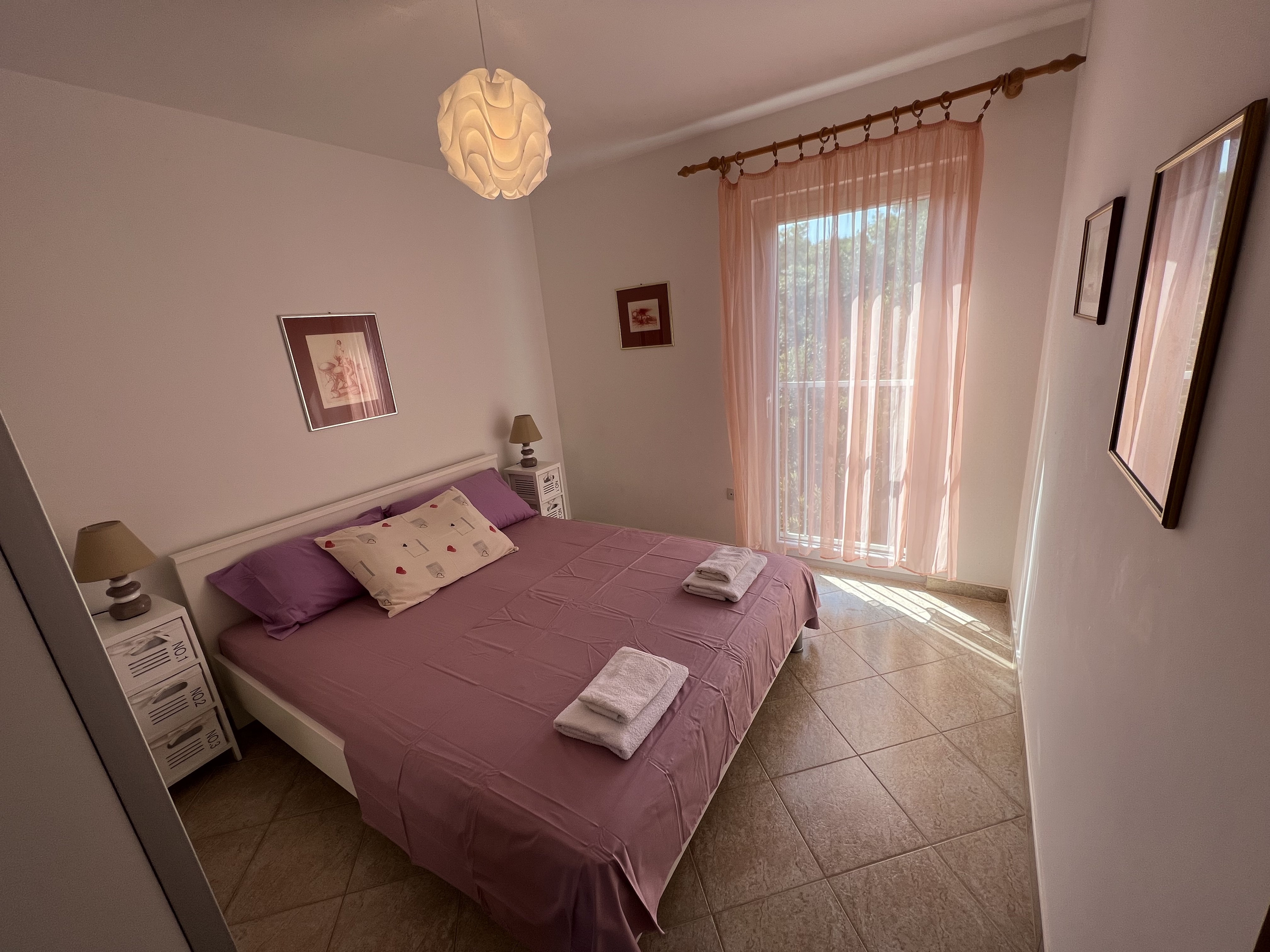 Three bedroom house with terrace and sea view Šimuni, Pag  K