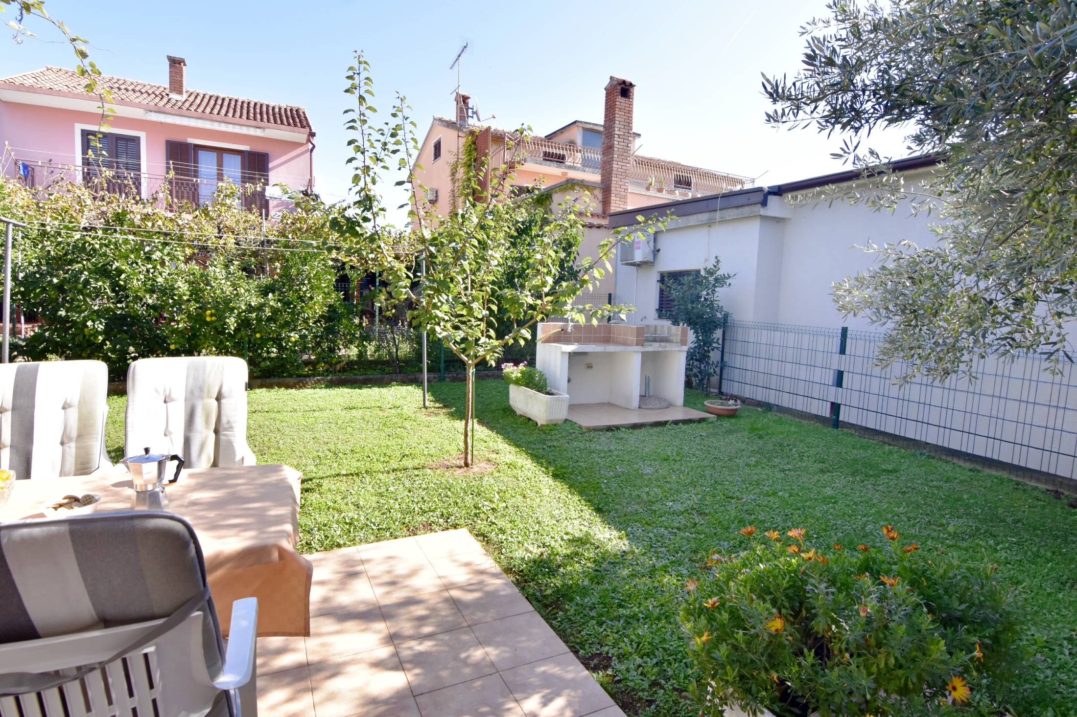 Two bedroom apartment with terrace Umag (A-22622-a)