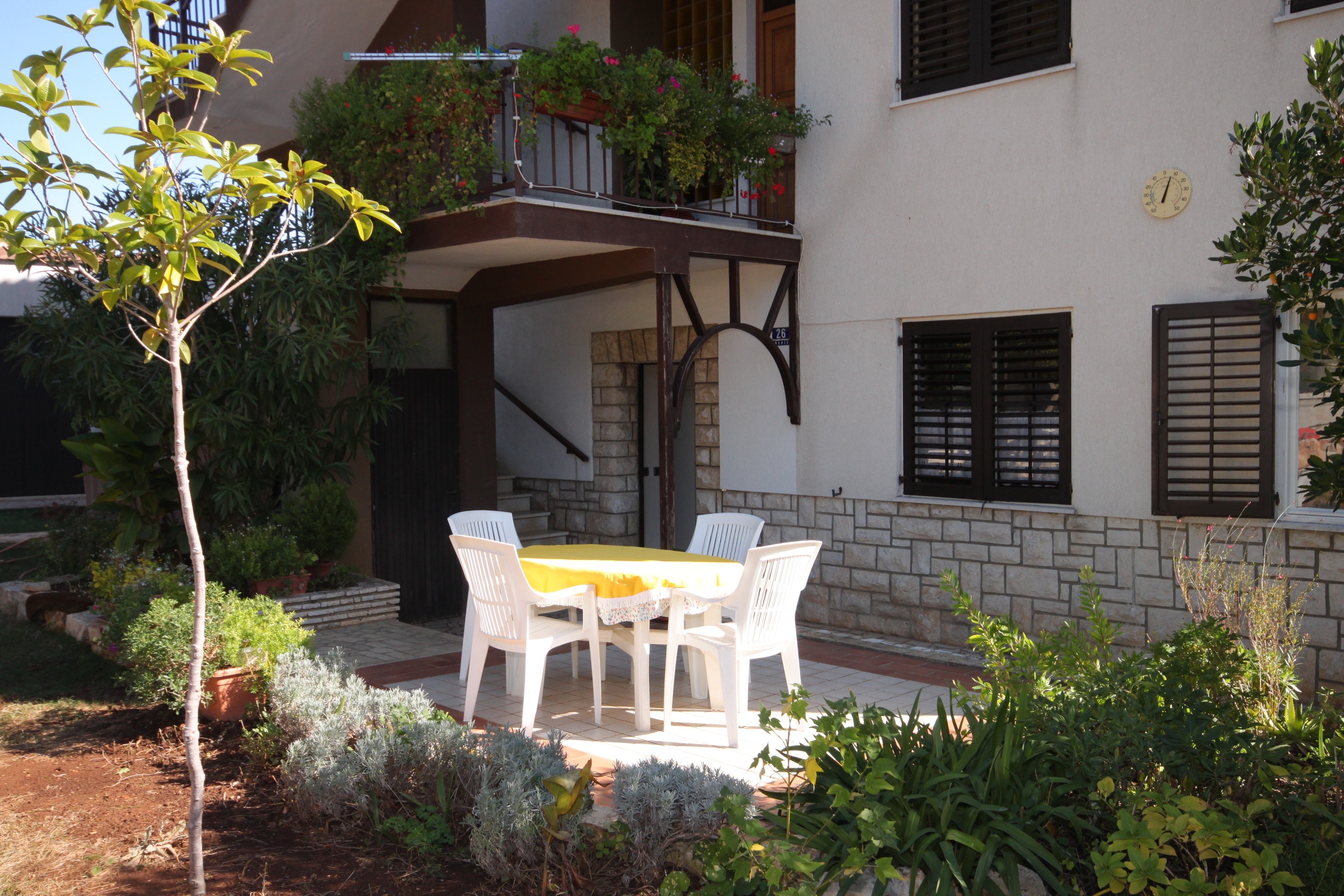 Two bedroom apartment with terrace Premantura, Medulin  A-b