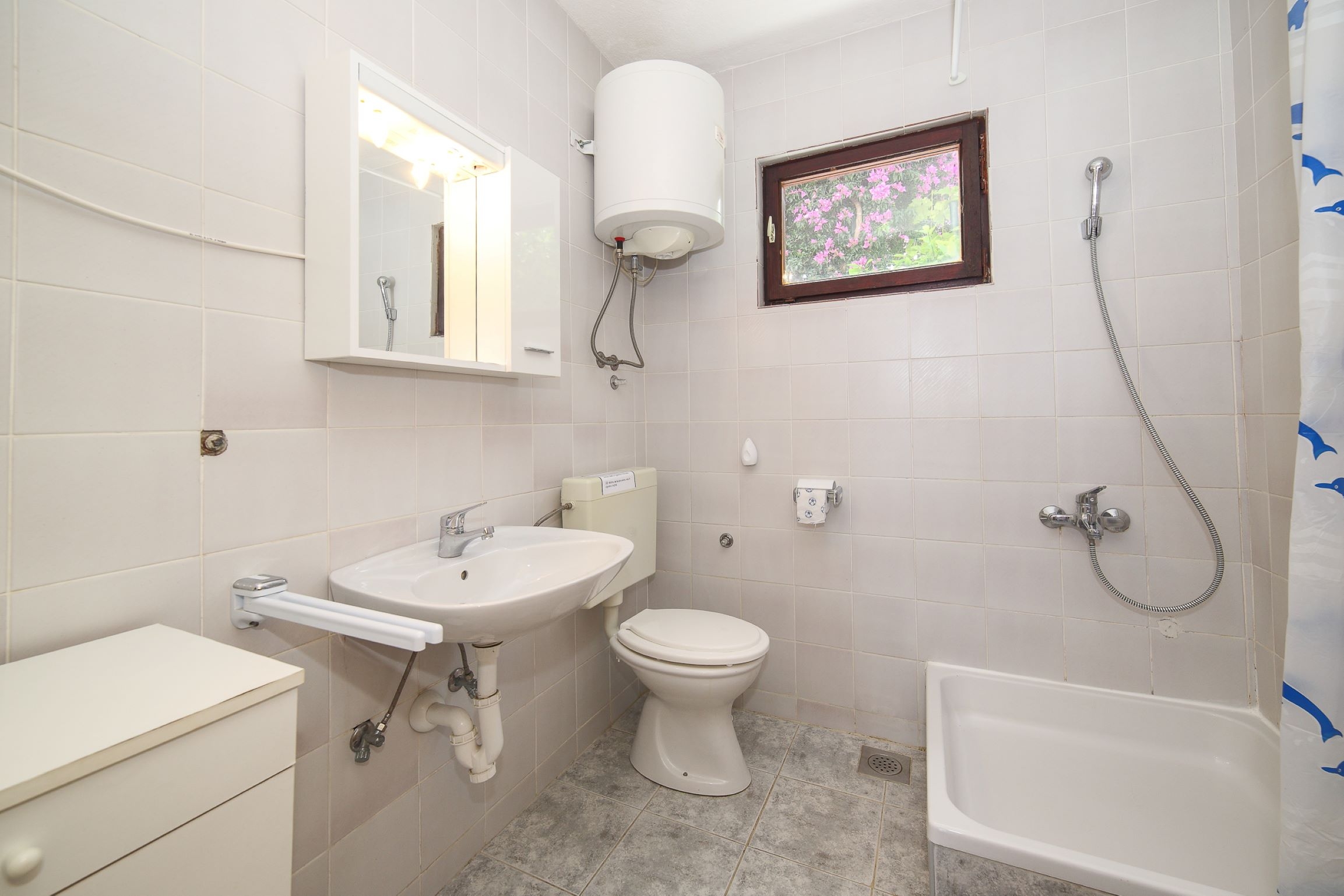 Comfortable and spacious house with terrace and sea view Slatine, Čiovo  K