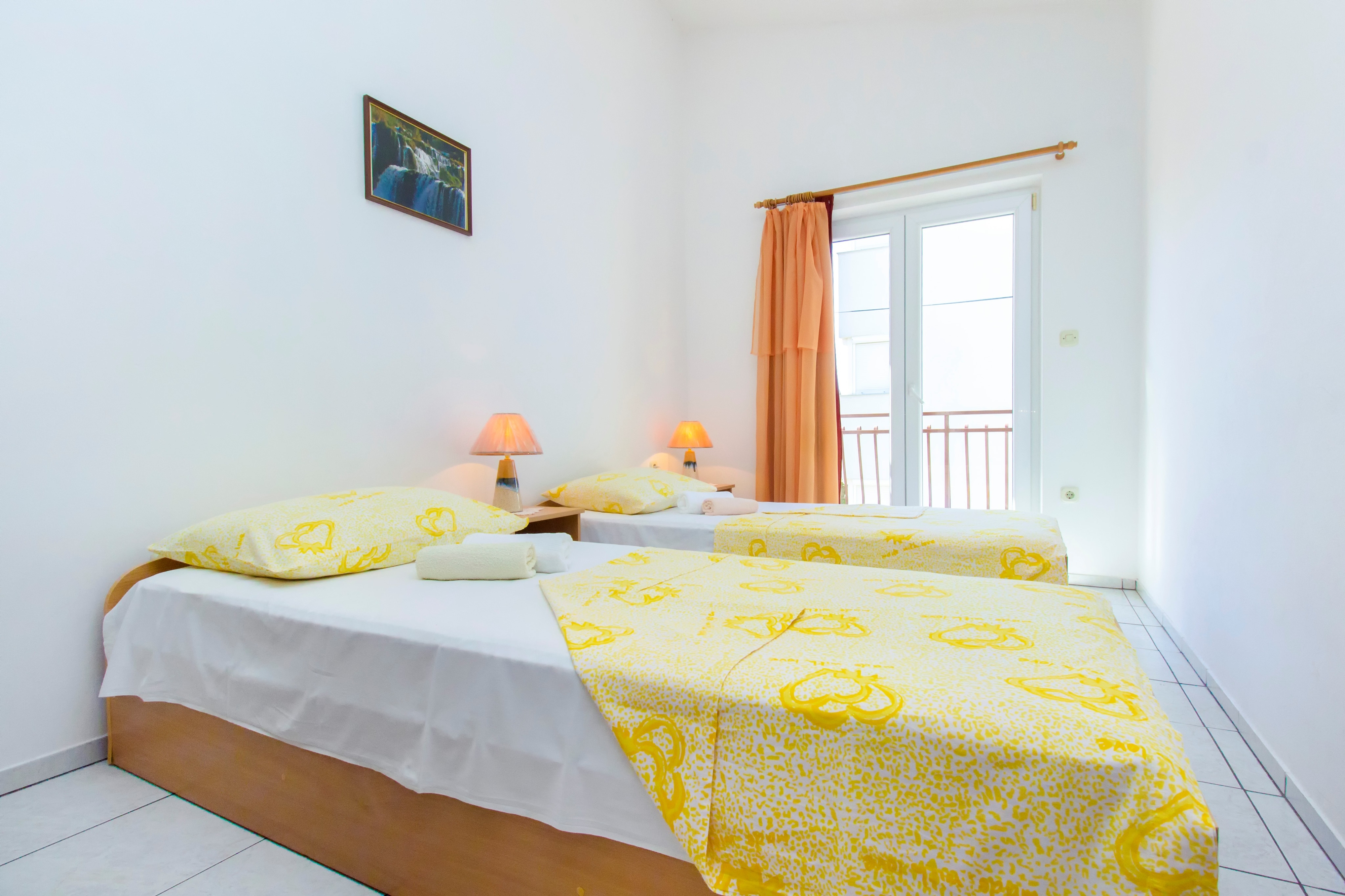 Two bedroom apartment with balcony Pirovac, Šibenik (A-22646-b) Two bedroom apartment with balcony Pirovac, Šibenik (A-22646-b)