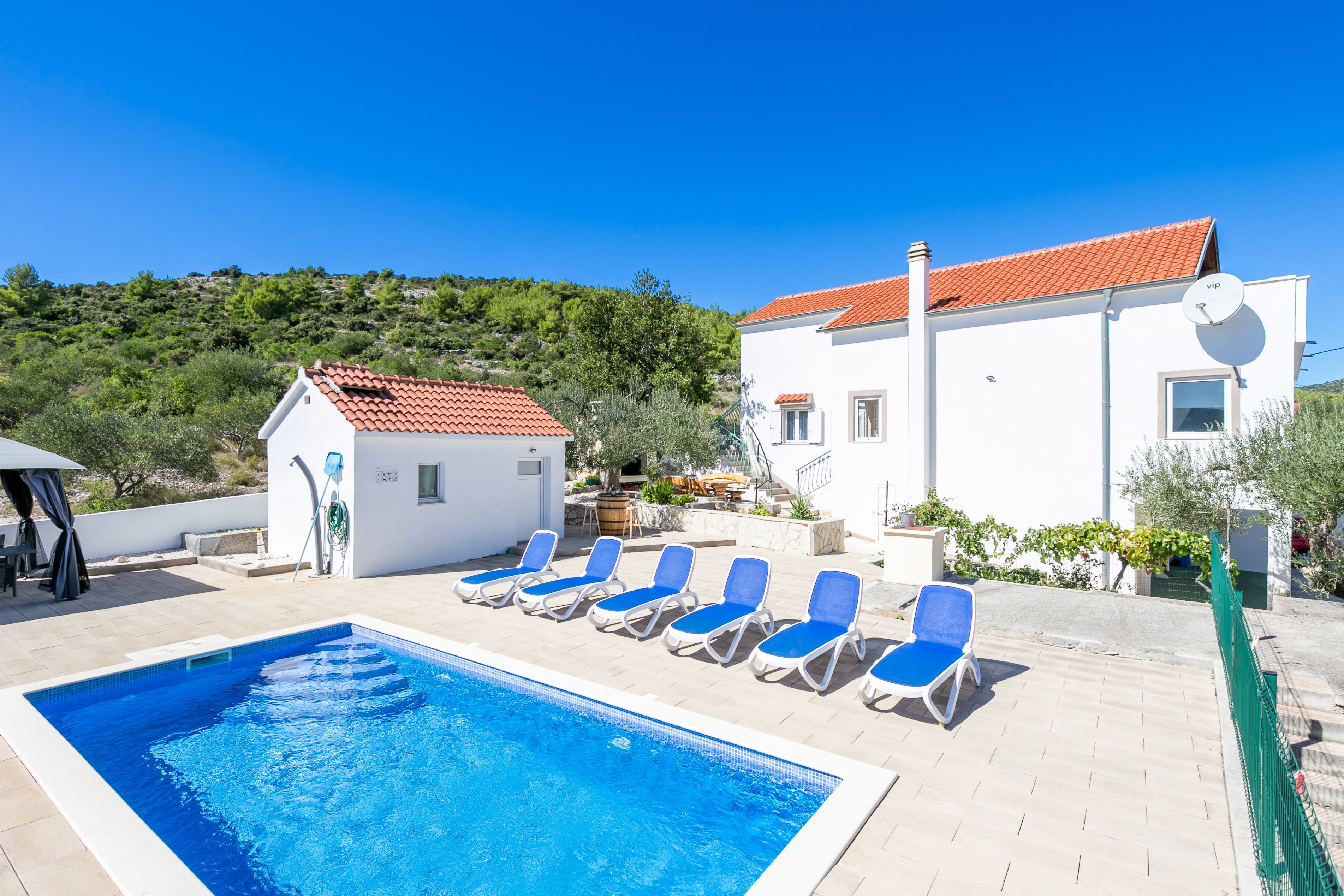 Two bedroom house with terrace Pozorac, Trogir (K-22648) Two bedroom house with terrace Pozorac, Trogir (K-22648)