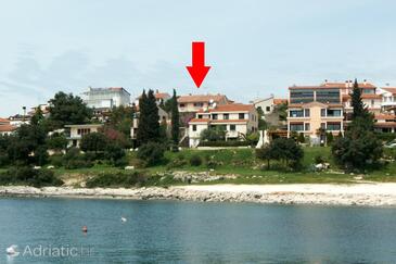Property Pješčana Uvala, Pula, Property 2265 - Apartments with pebble beach.