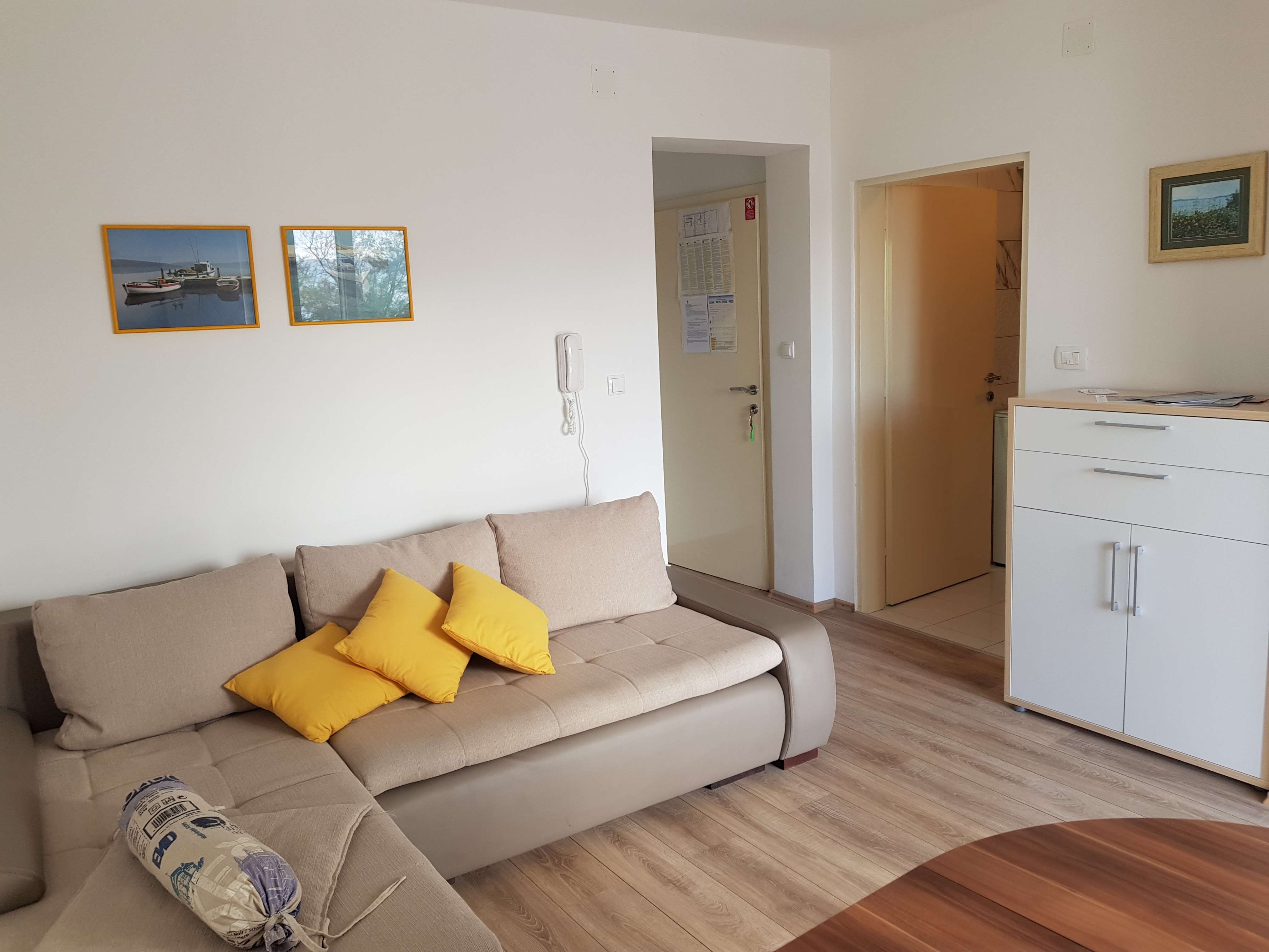 One bedroom apartment with terrace and sea view Kaštel Lukšić, Kaštela  A-b