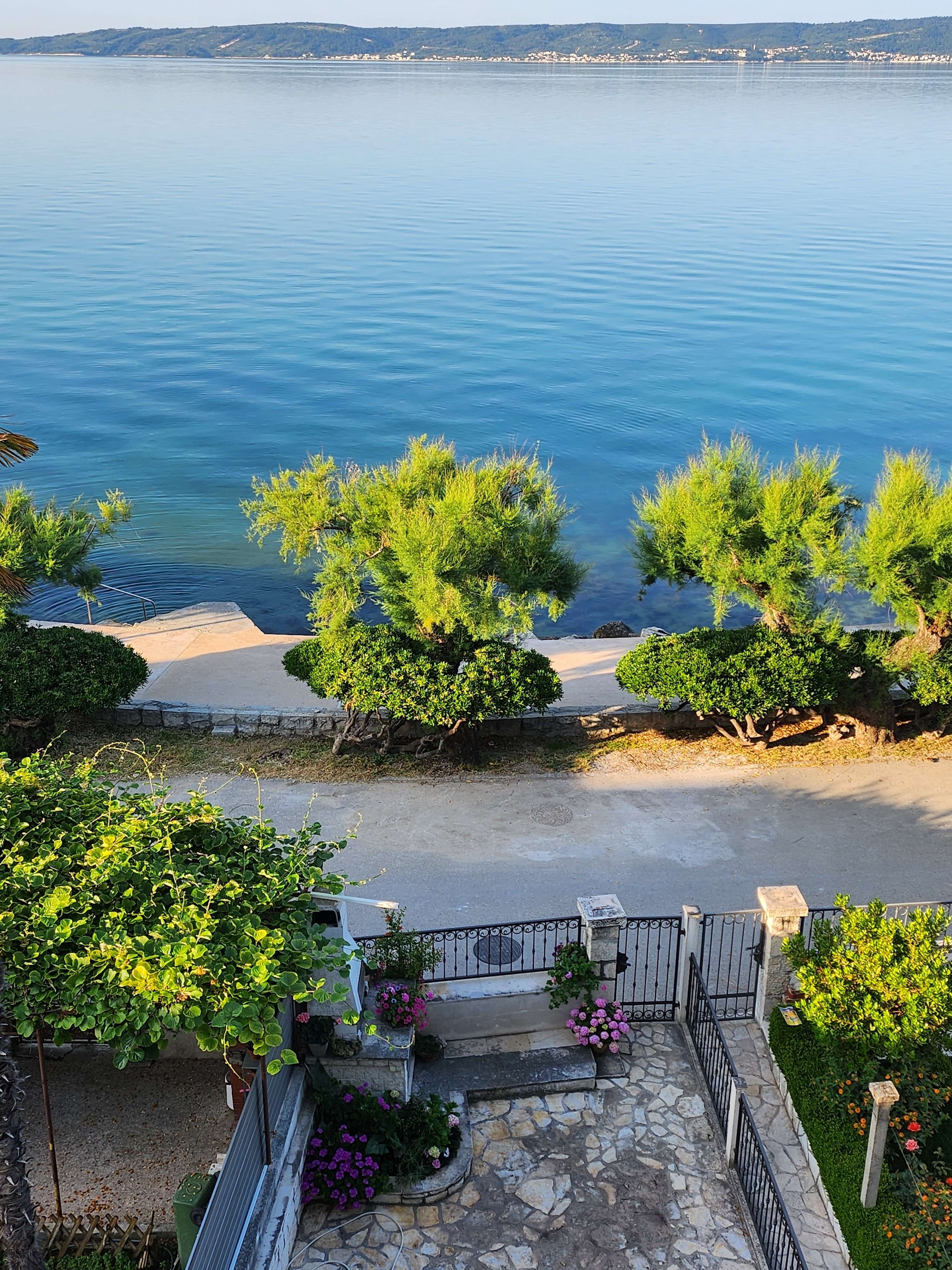 One bedroom apartment with terrace and sea view Kaštel Lukšić, Kaštela  A-b