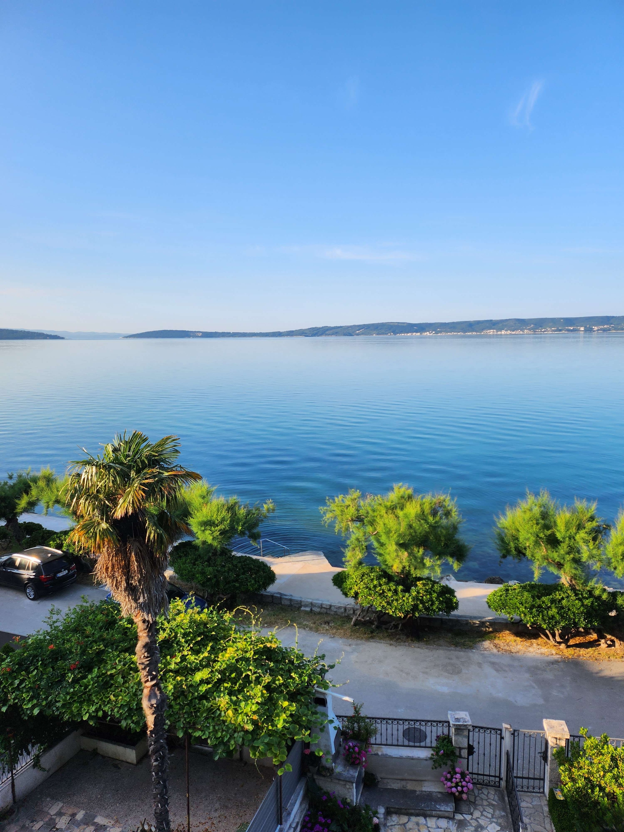 One bedroom apartment with terrace and sea view Kaštel Lukšić, Kaštela  A-b