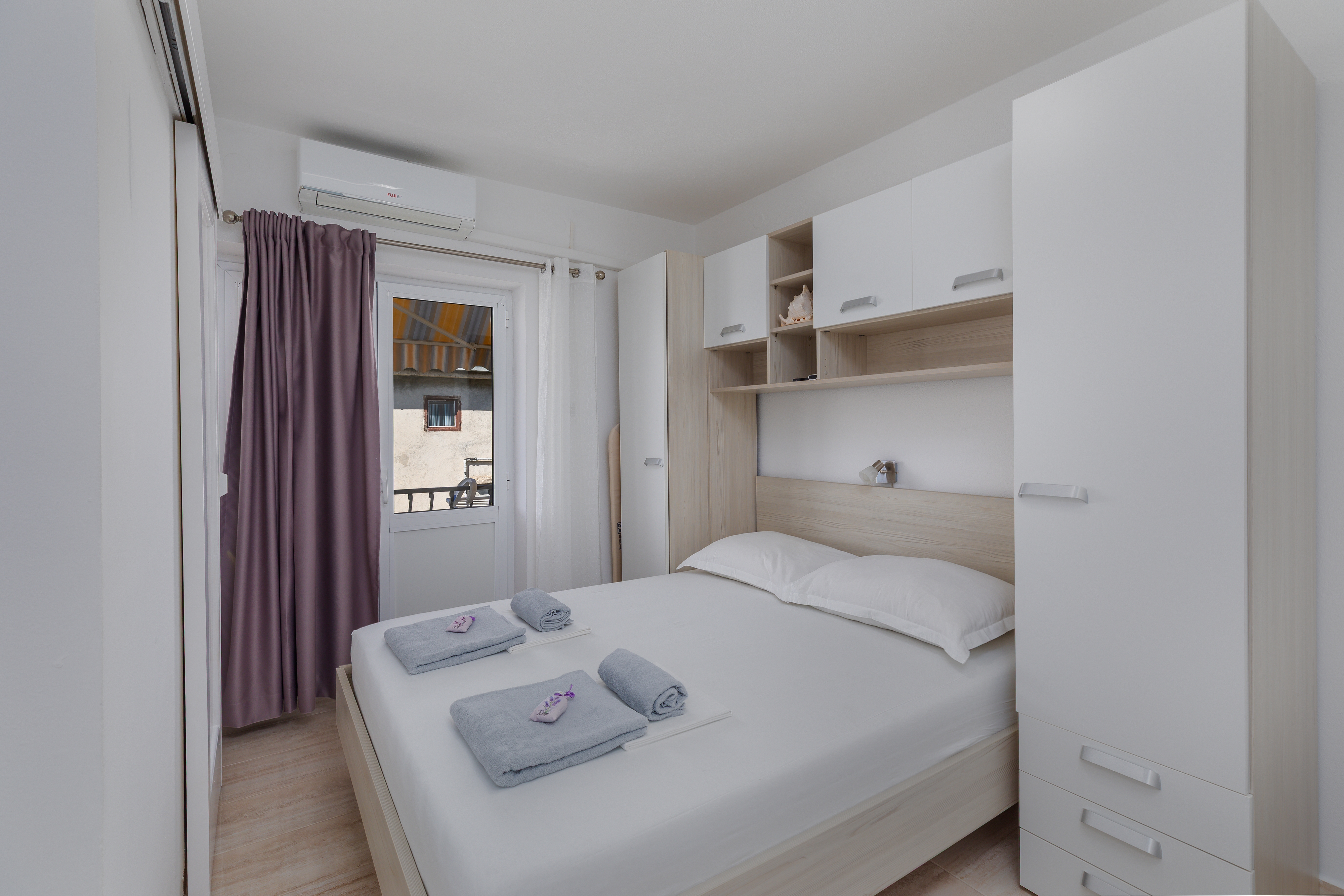 Two bedroom apartment with terrace and sea view Tučepi, Makarska (A-22656-a)