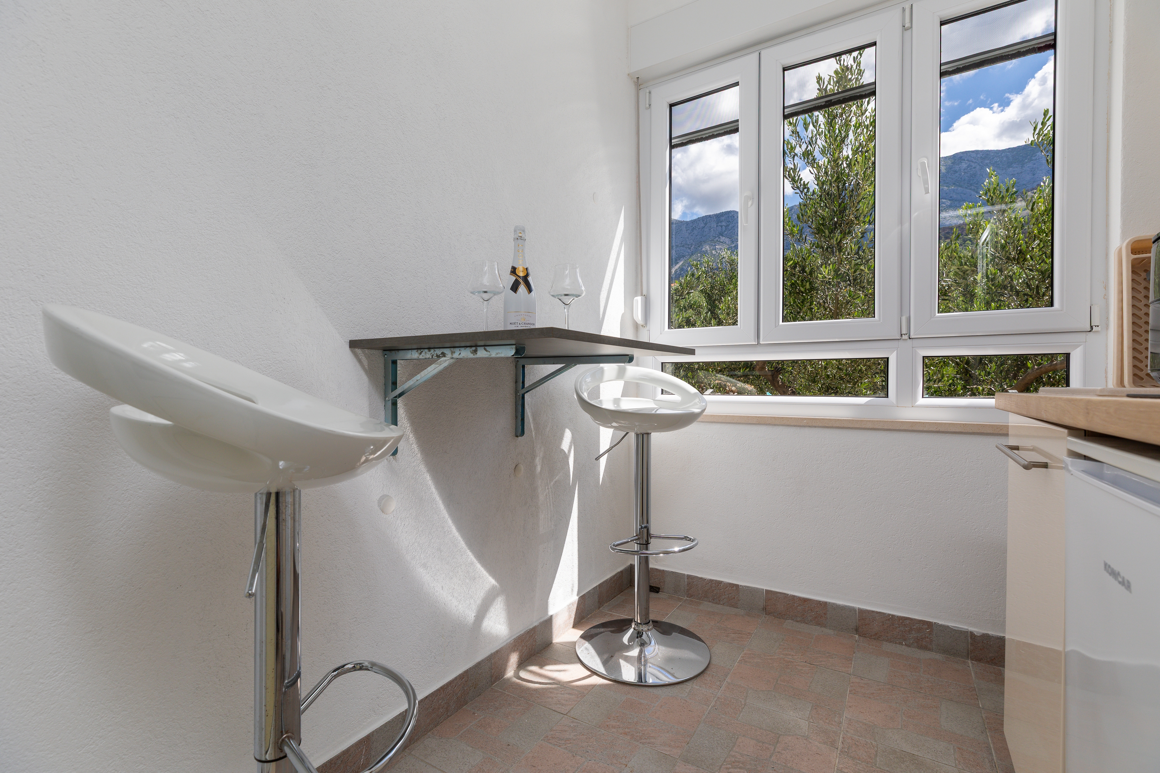 Studio flat with terrace Tučepi, Makarska (AS-22656-a)