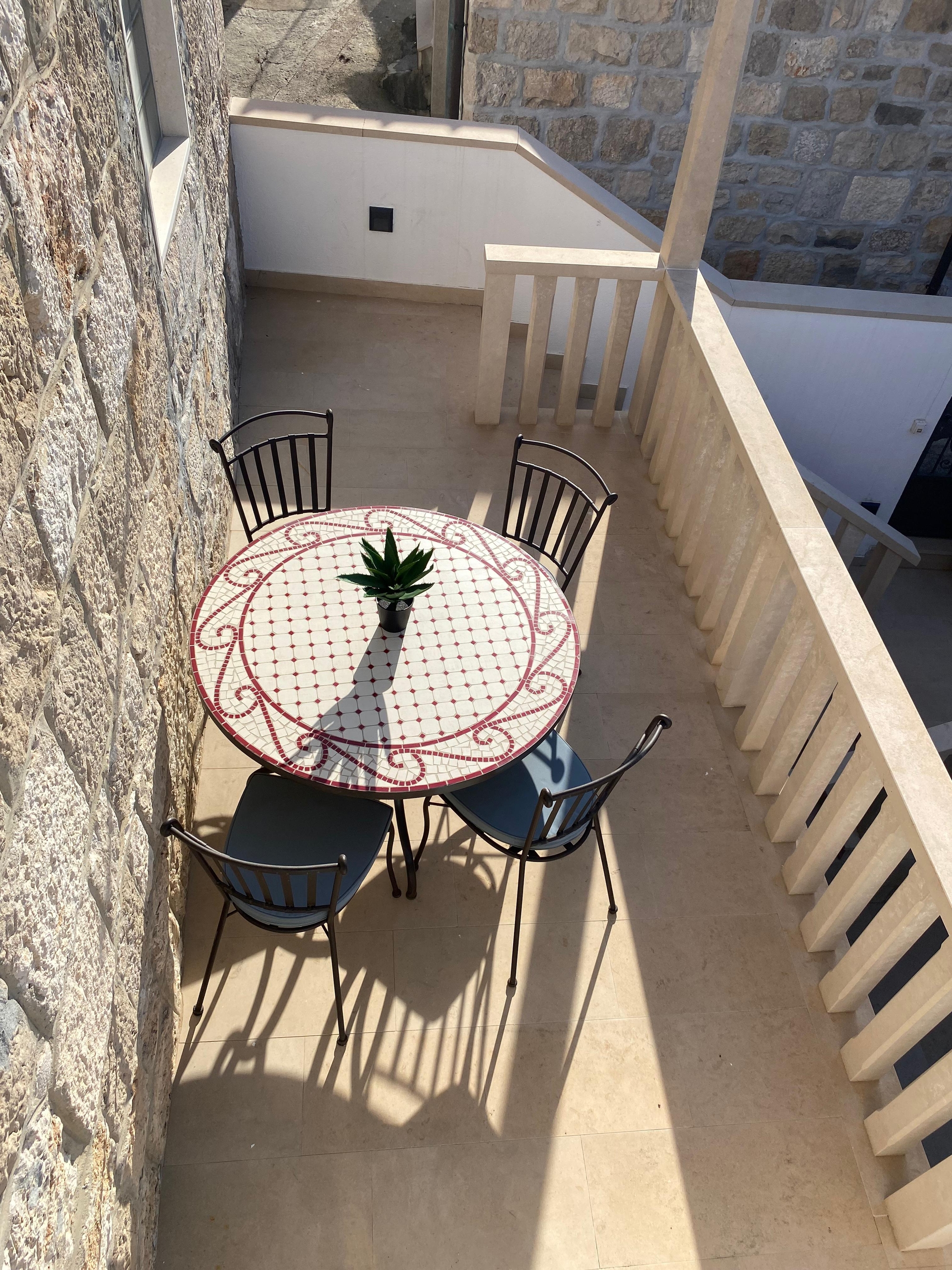 Two bedroom house with terrace and sea view Postira, Brač  K
