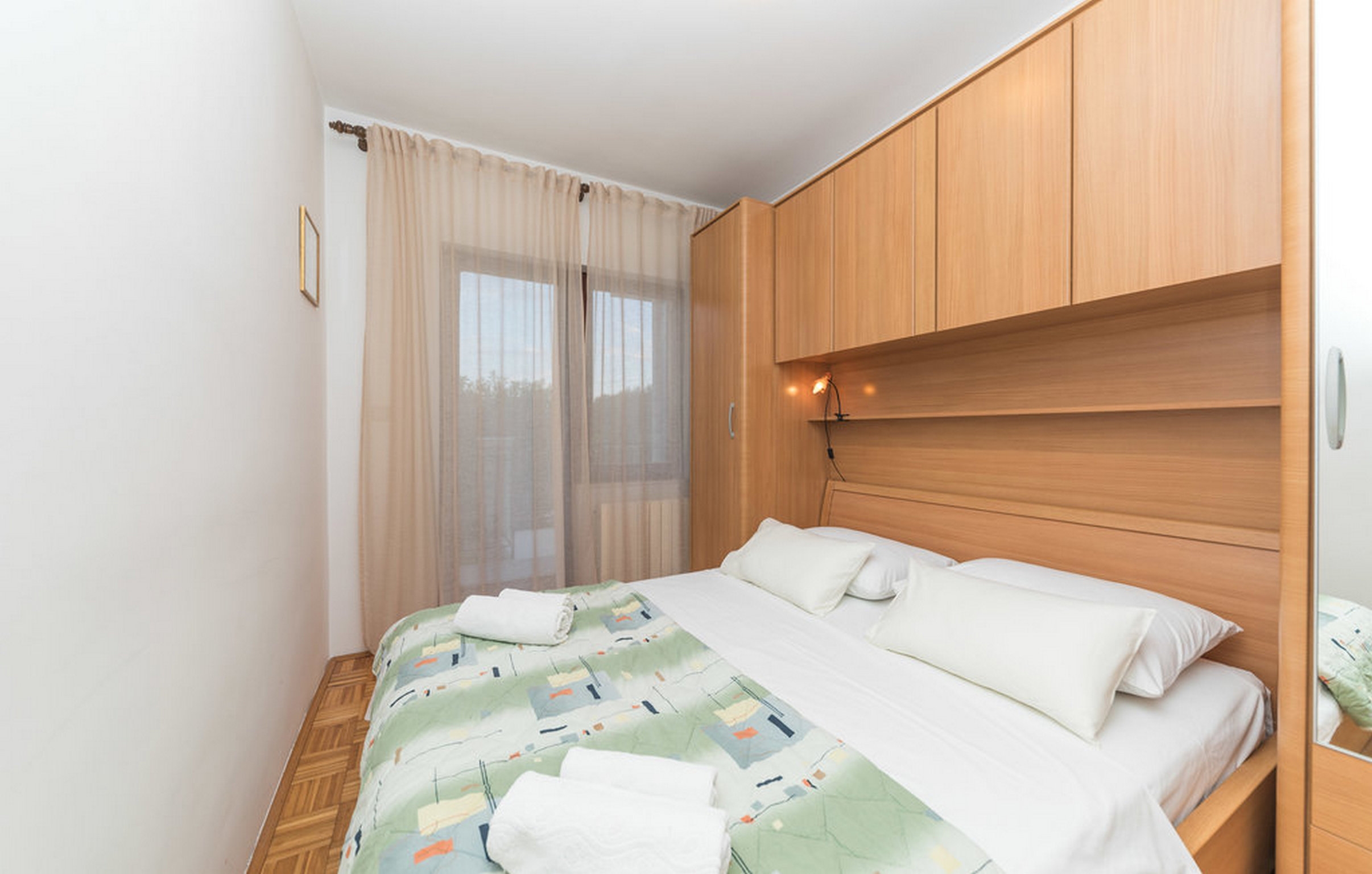 Comfortable and spacious house with terrace Vrsine, Trogir  K