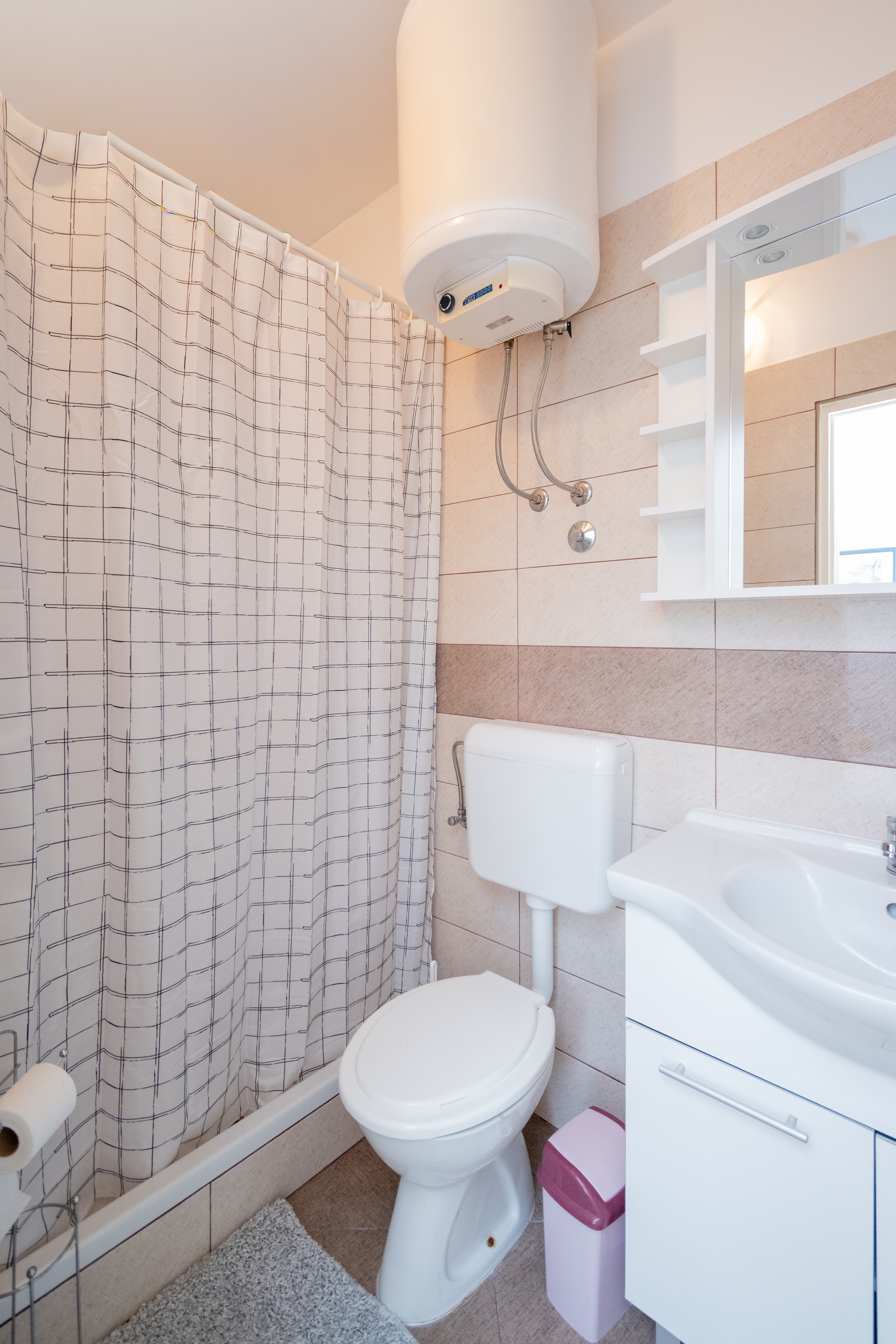 Three bedroom apartment with terrace Palit, Rab  A-a