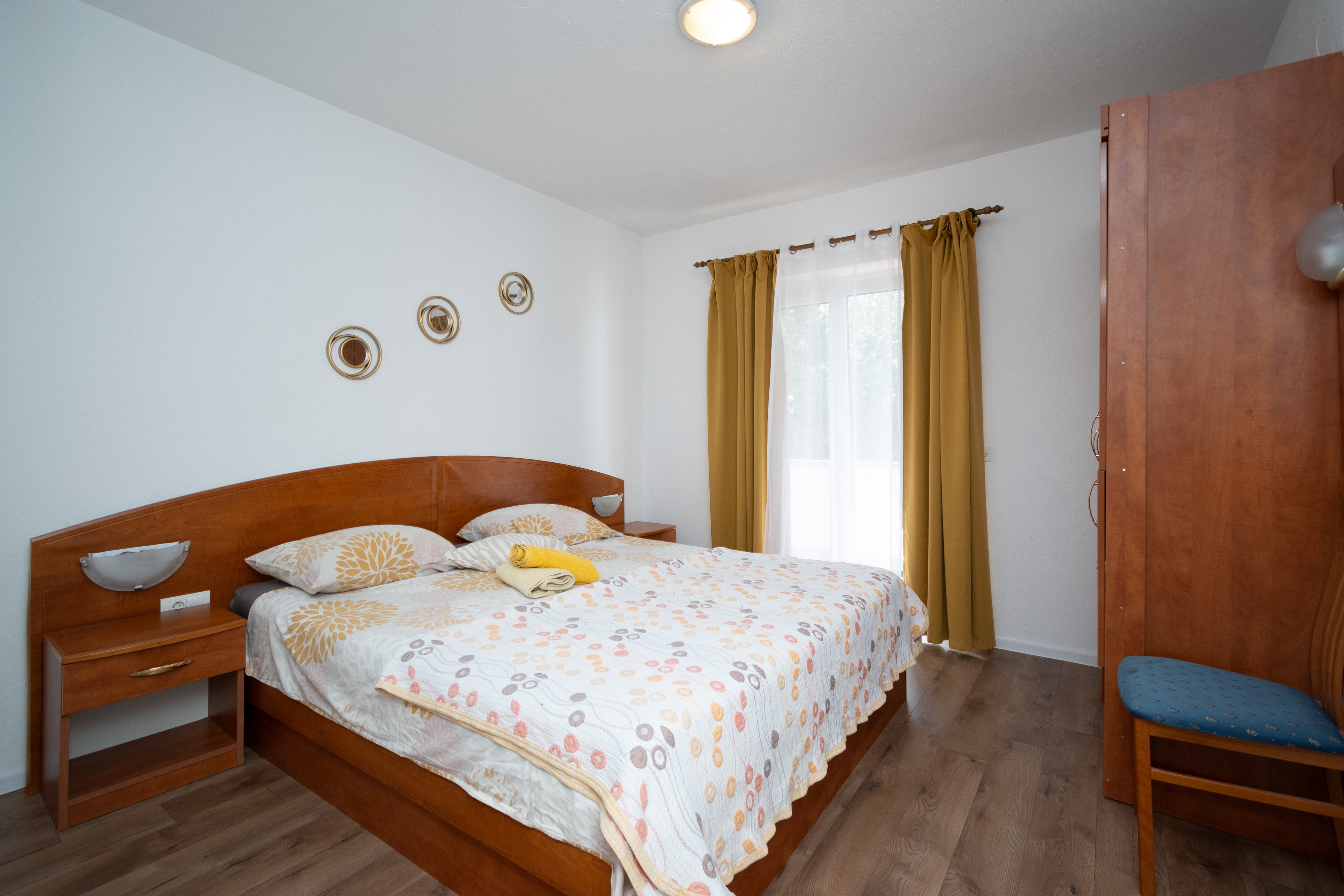 Three bedroom apartment with terrace Palit, Rab  A-a