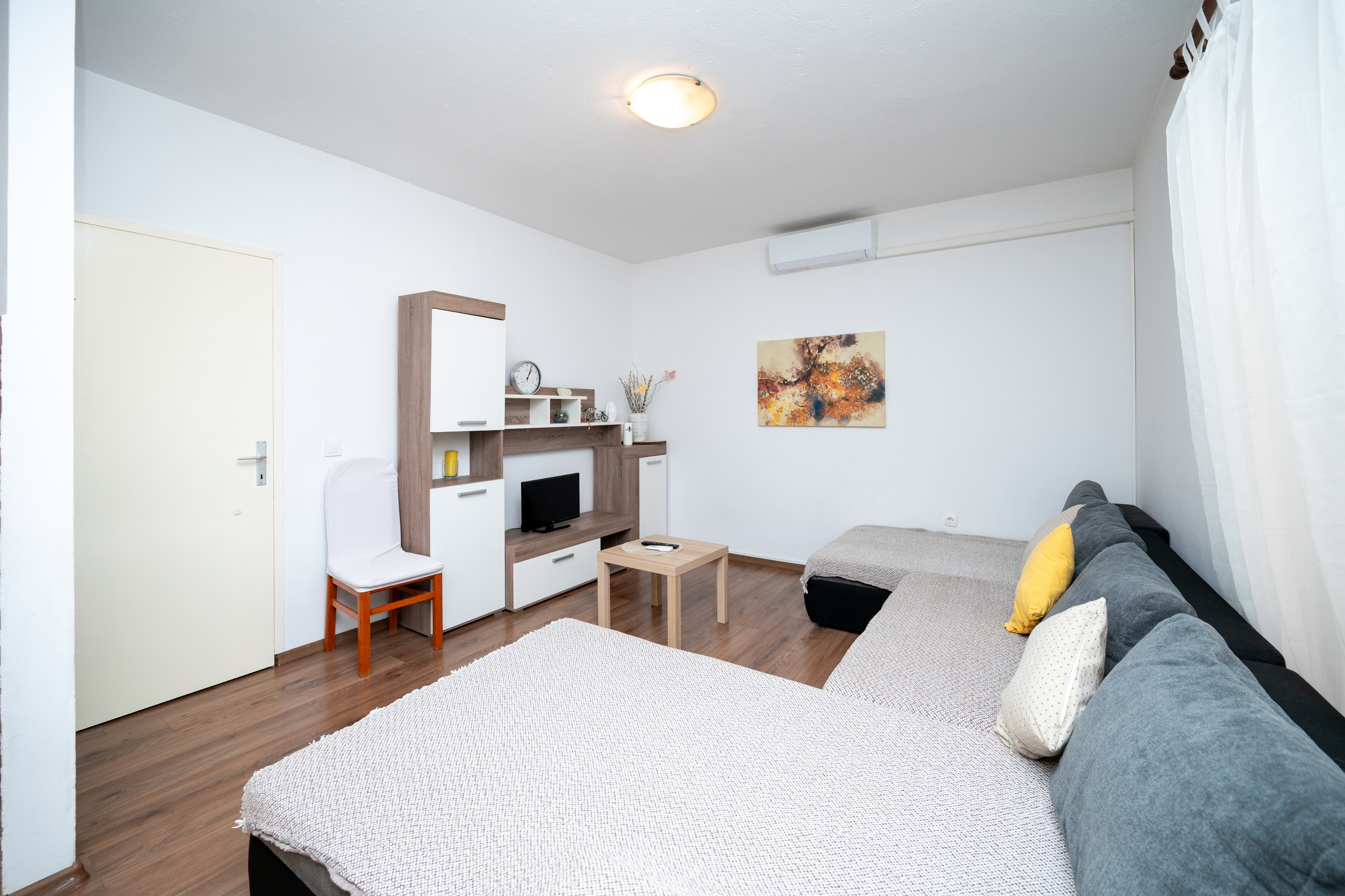 Three bedroom apartment with terrace Palit, Rab (A-22676-a)