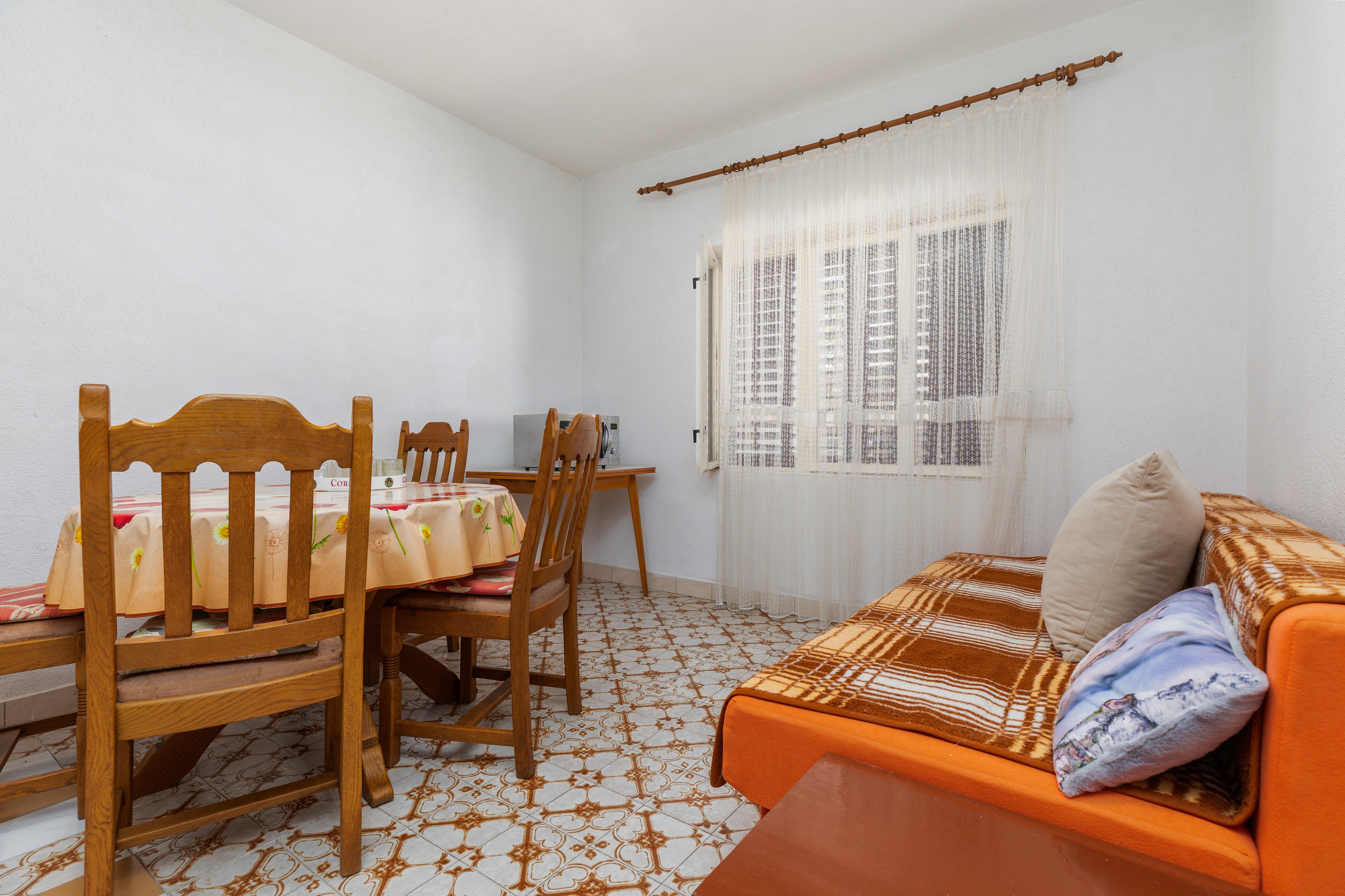 One bedroom apartment with terrace and sea view Brela (Makarska) (A-22678-a)