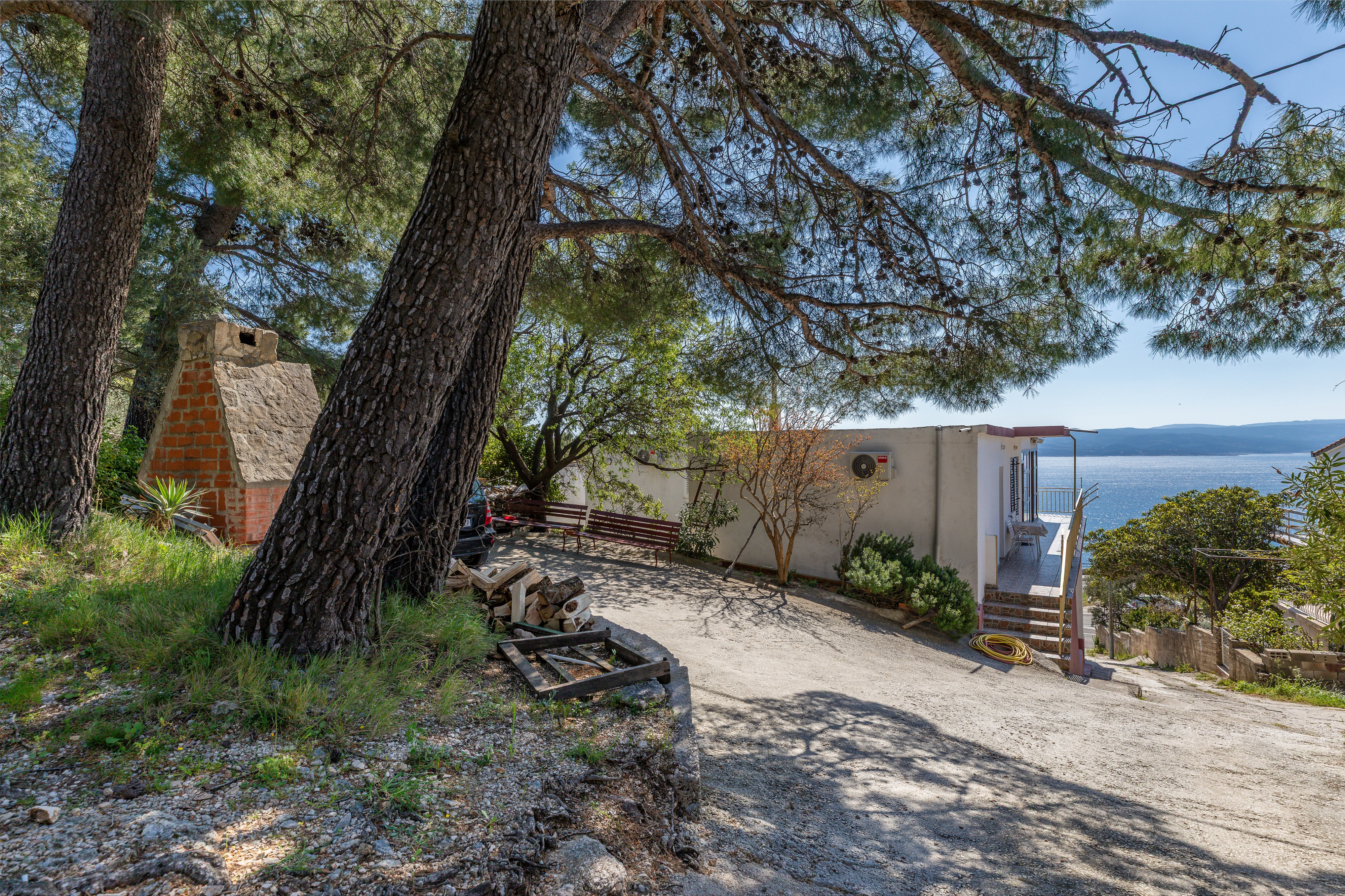 One bedroom apartment with terrace and sea view Brela (Makarska) (A-22678-a)