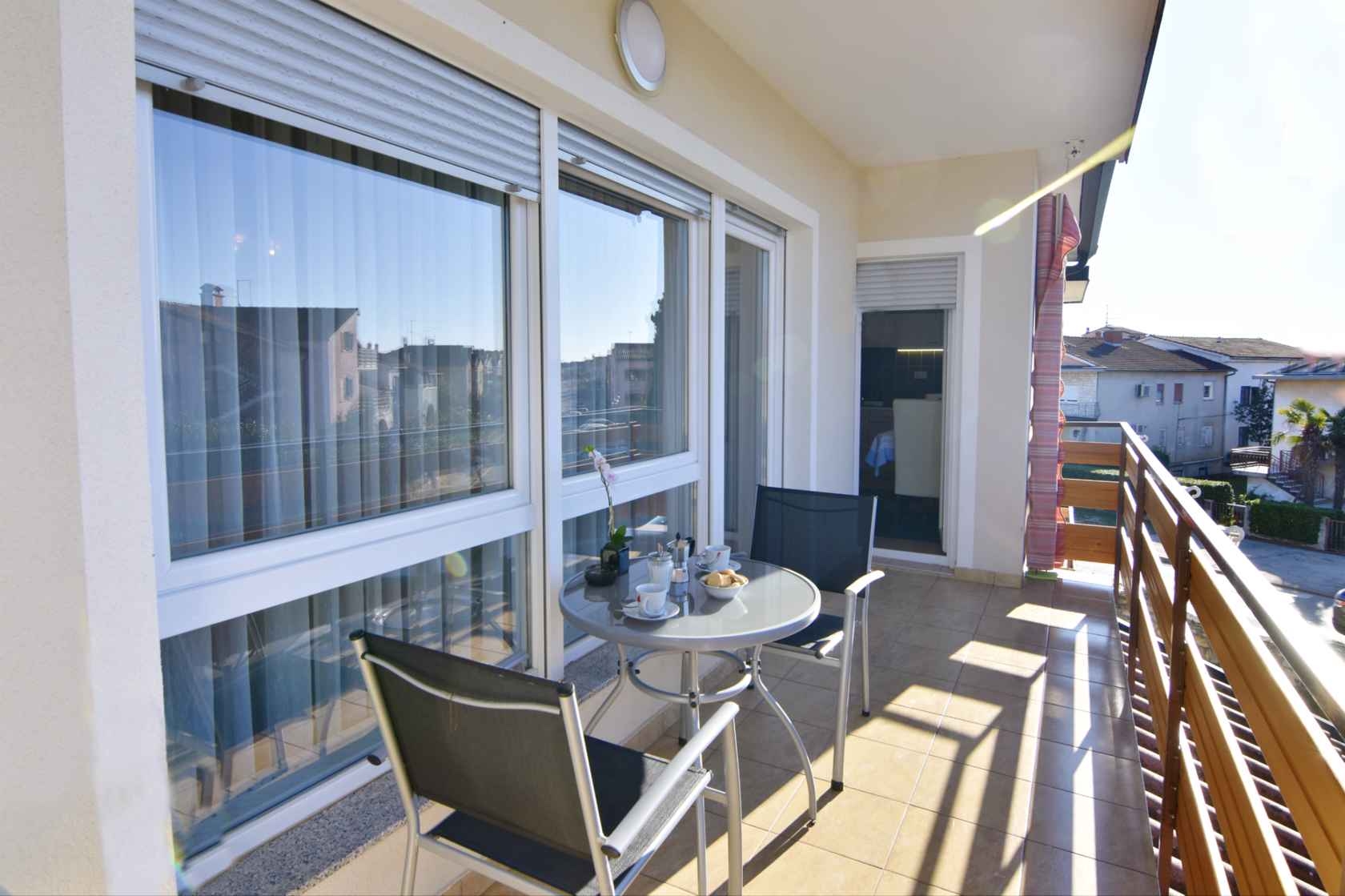 One bedroom apartment with balcony Umag  A-a