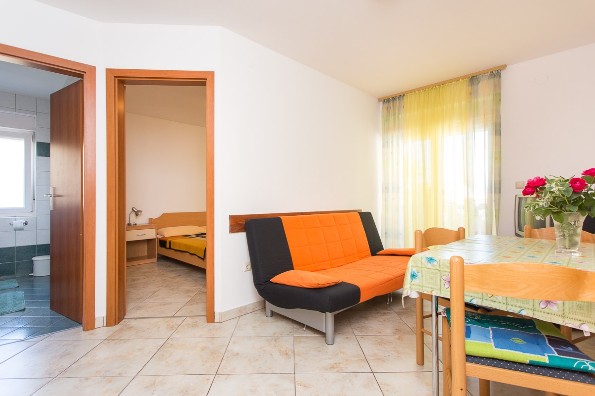 One bedroom apartment with balcony Baška, Krk (A-22681-d)