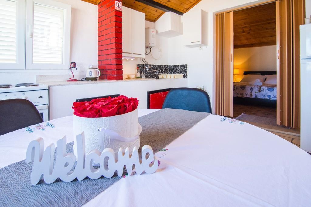 Two bedroom apartment near beach Splitska, Brač (A-22683-a)