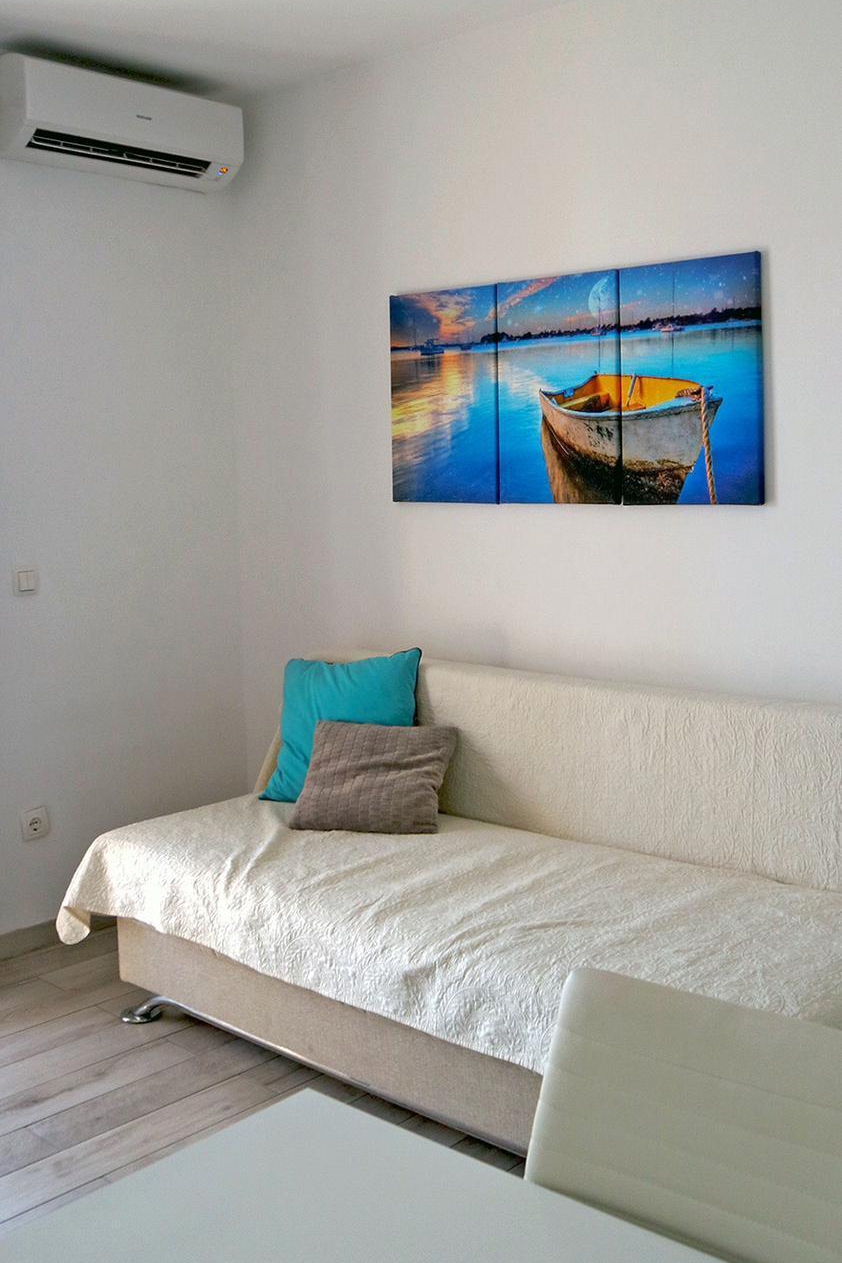 Two bedroom apartment with terrace and sea view Omiš (A-22684-a) Two bedroom apartment with terrace and sea view Omiš (A-22684-a)