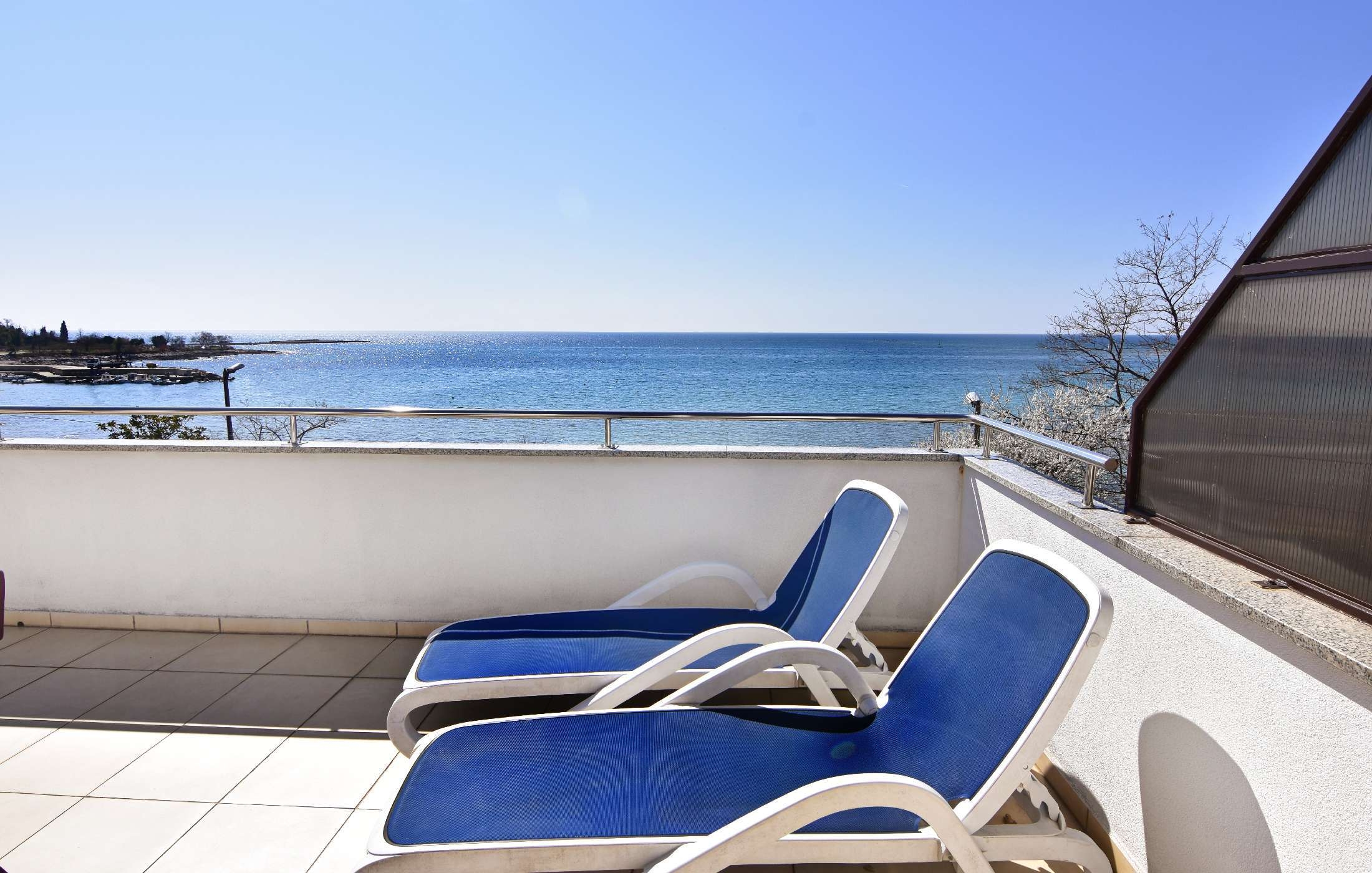 One bedroom apartment near beach Zambratija (Umag) (A-22685-b) One bedroom apartment near beach Zambratija (Umag) (A-22685-b)