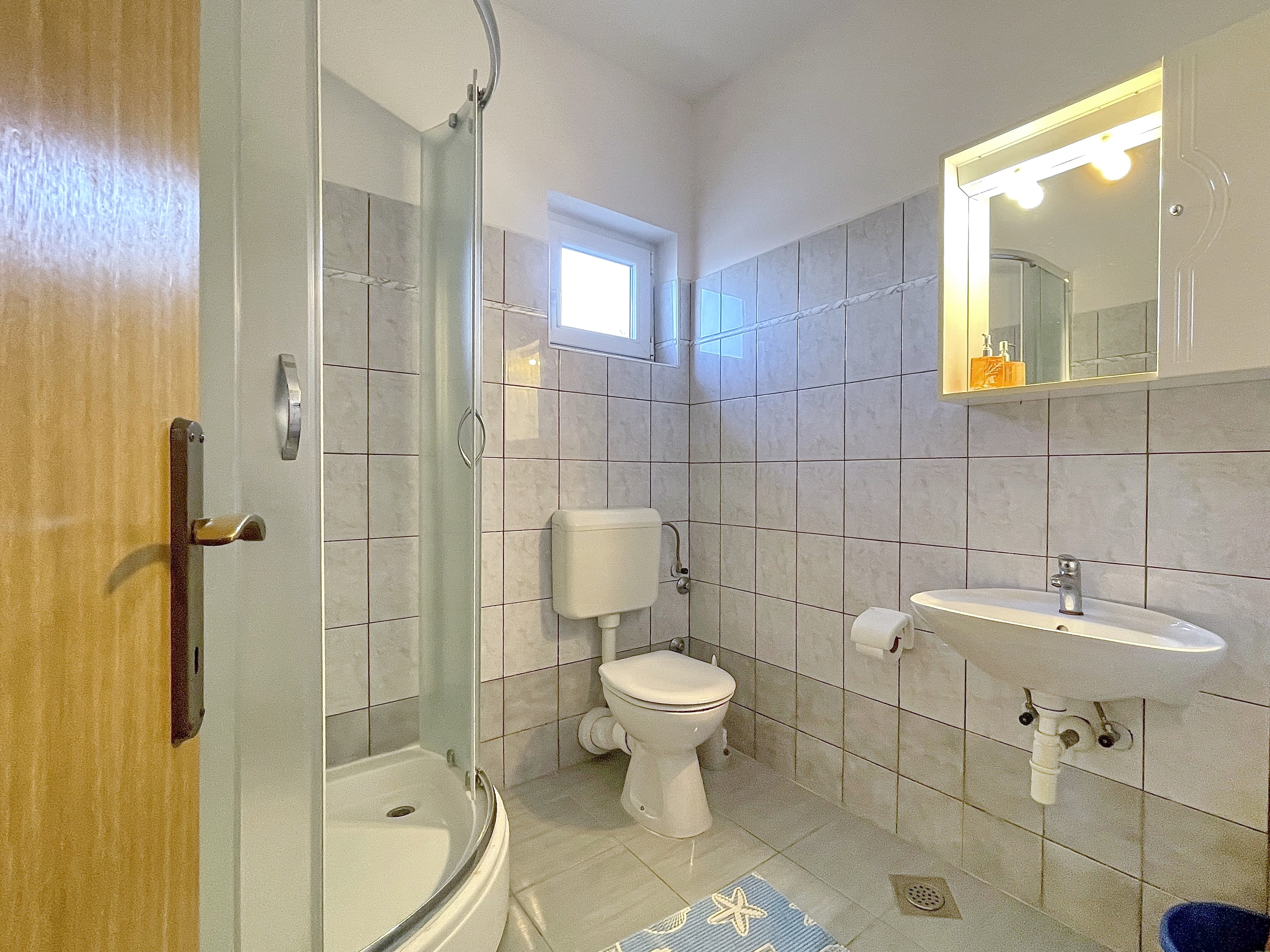 Two bedroom apartment with balcony and sea view Baška, Krk  A-f