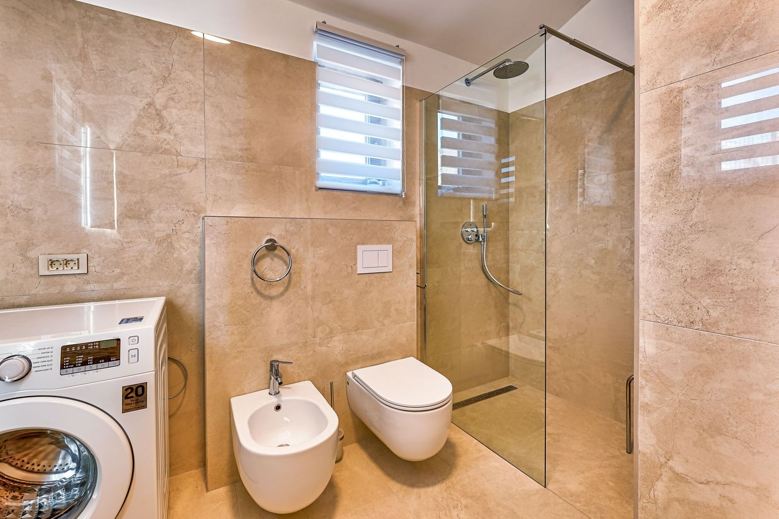 Four bedroom house with terrace and sea view Brgod, Raša  K