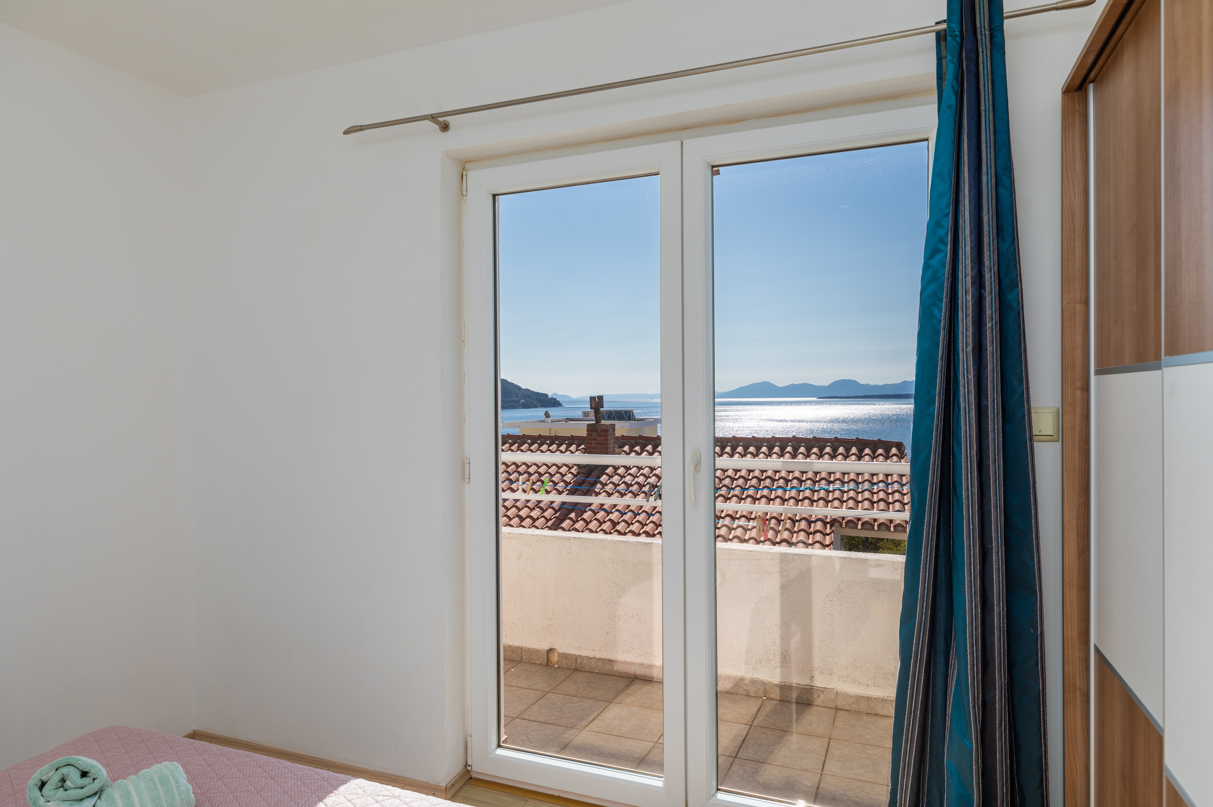 Two bedroom apartment with balcony and sea view Igrane, Makarska  A-b