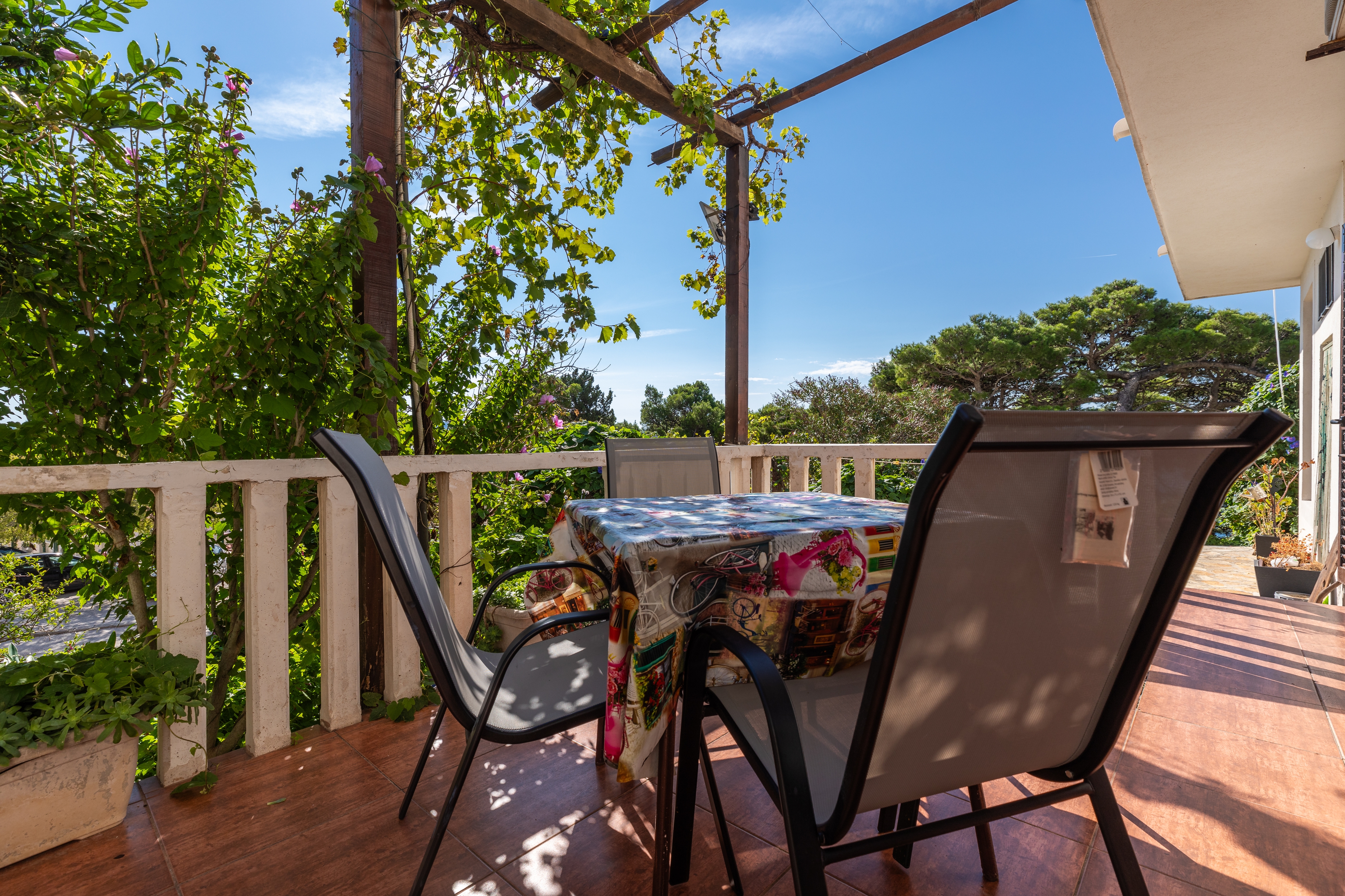 Two bedroom apartment with terrace and sea view Igrane, Makarska (A-22690-c) Two bedroom apartment with terrace and sea view Igrane, Makarska (A-22690-c)