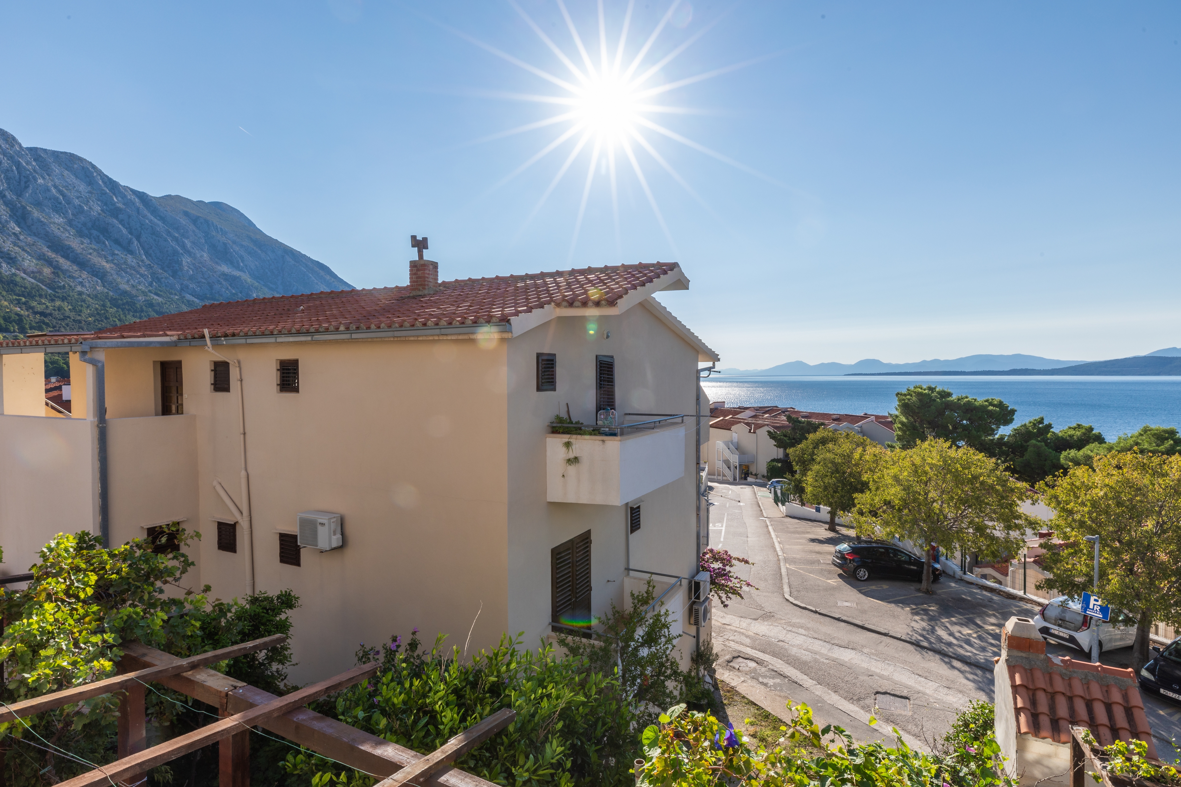 Studio flat with balcony and sea view Igrane, Makarska  AS-a