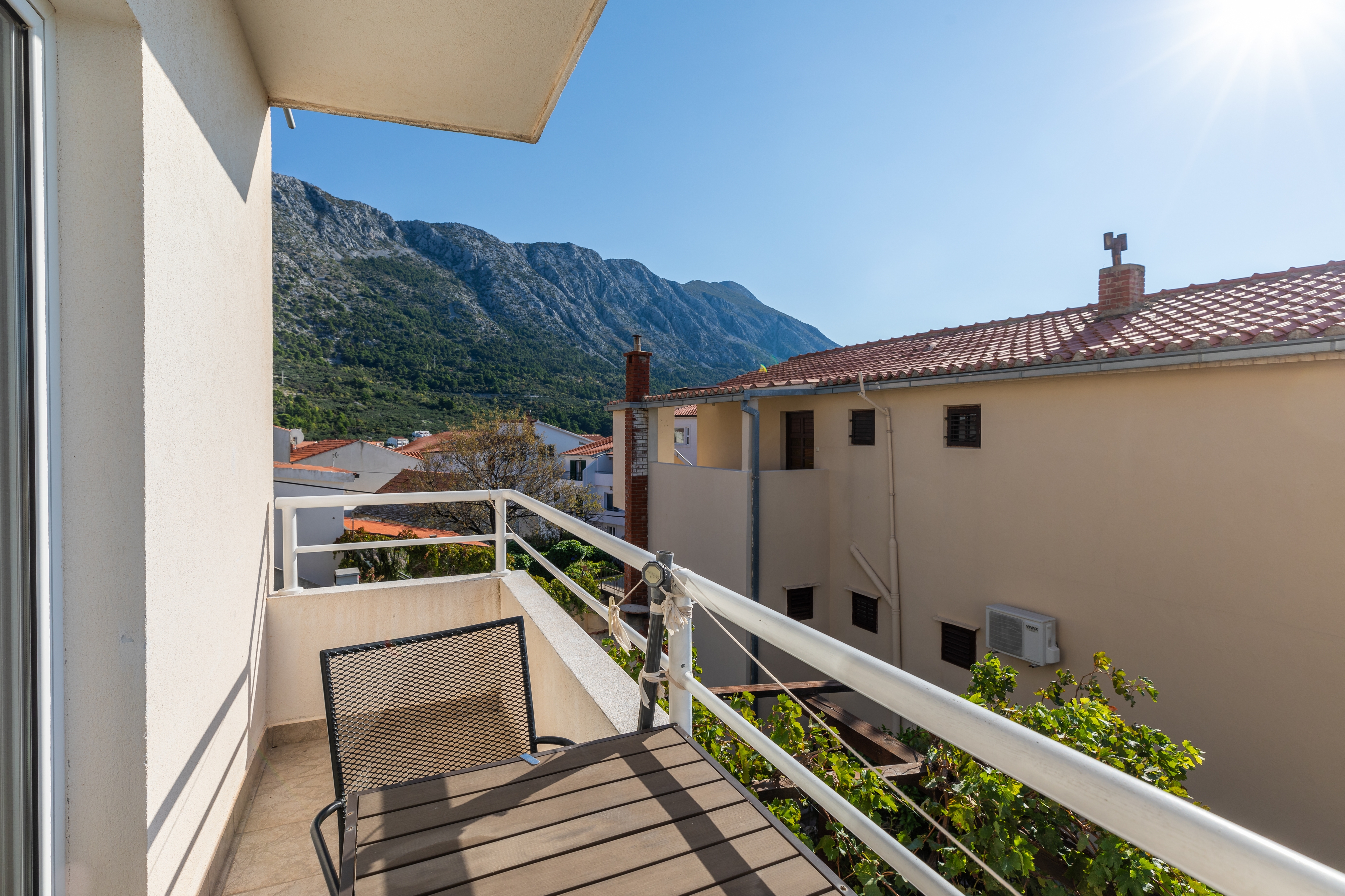 Studio flat with balcony and sea view Igrane, Makarska  AS-b