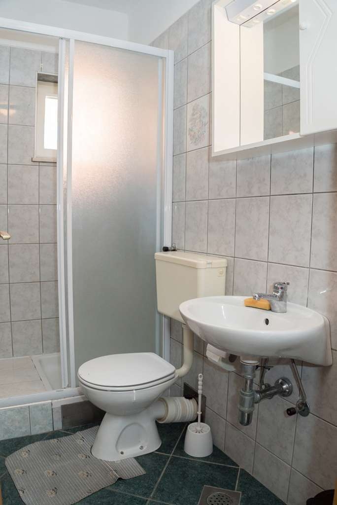 Four bedroom apartment with terrace and sea view Marina, Trogir  A-b